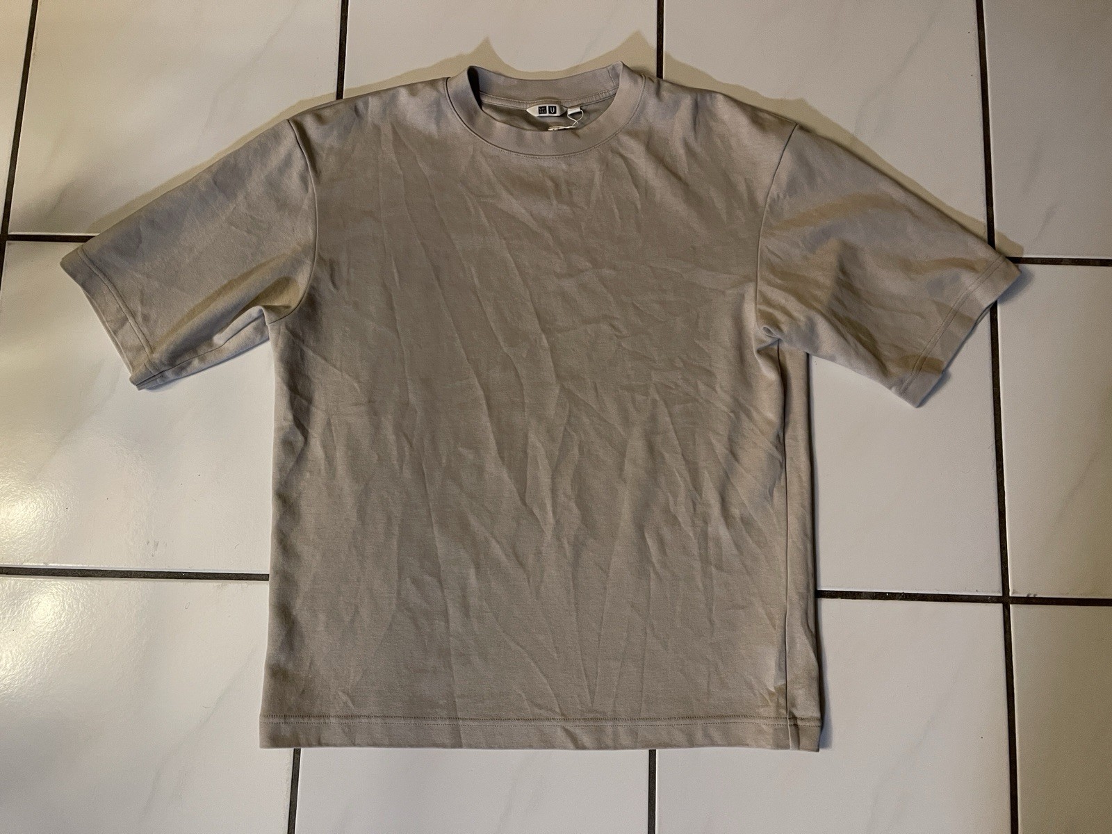 Uniqlo U Mens Size Small Crew Neck Beige T-Shirt Oversized