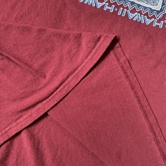 DELTA SOFT Mens Large Burgundy Red Graphic Print T-Shirt HAWAII SURFER Tee EUC