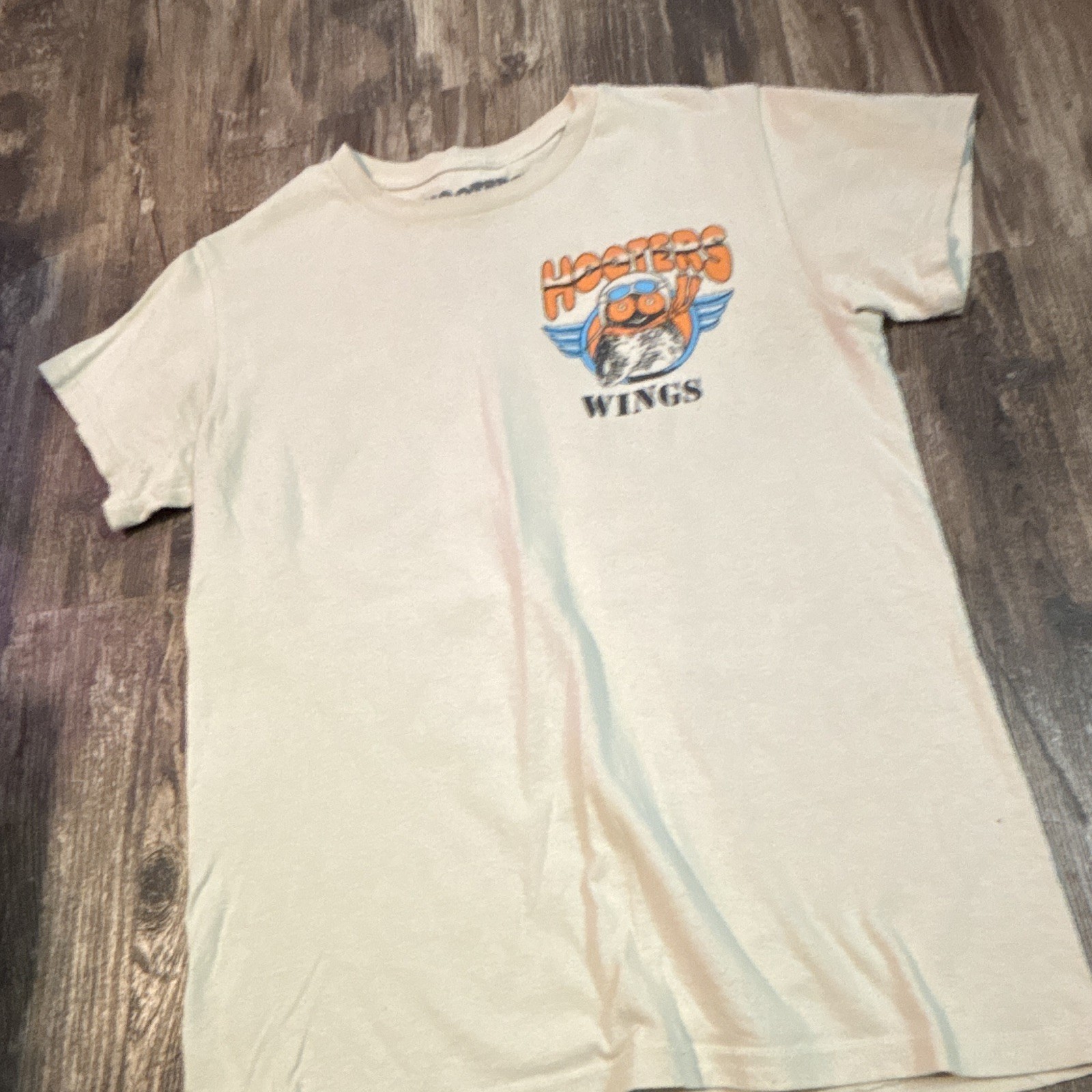 Men’s Hooters Brand T-shirts Size Small One White One Tan Brand New gallery