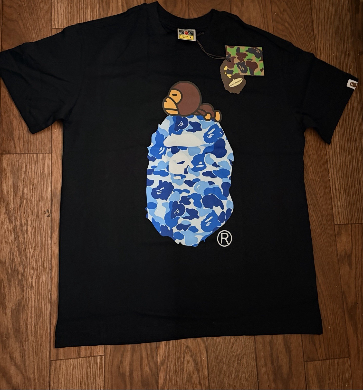 A Bathing Ape BAPE Men's medium Black Baby Milo Graphic Logo Crew Neck T-Shirt gallery