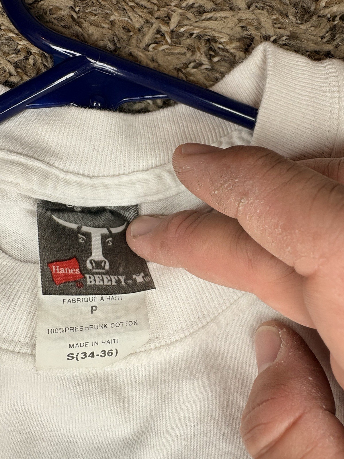 Hanes Beefy-T tag In-N-Out Burger Regular Graphic White T-Shirt Size S (34-36) gallery