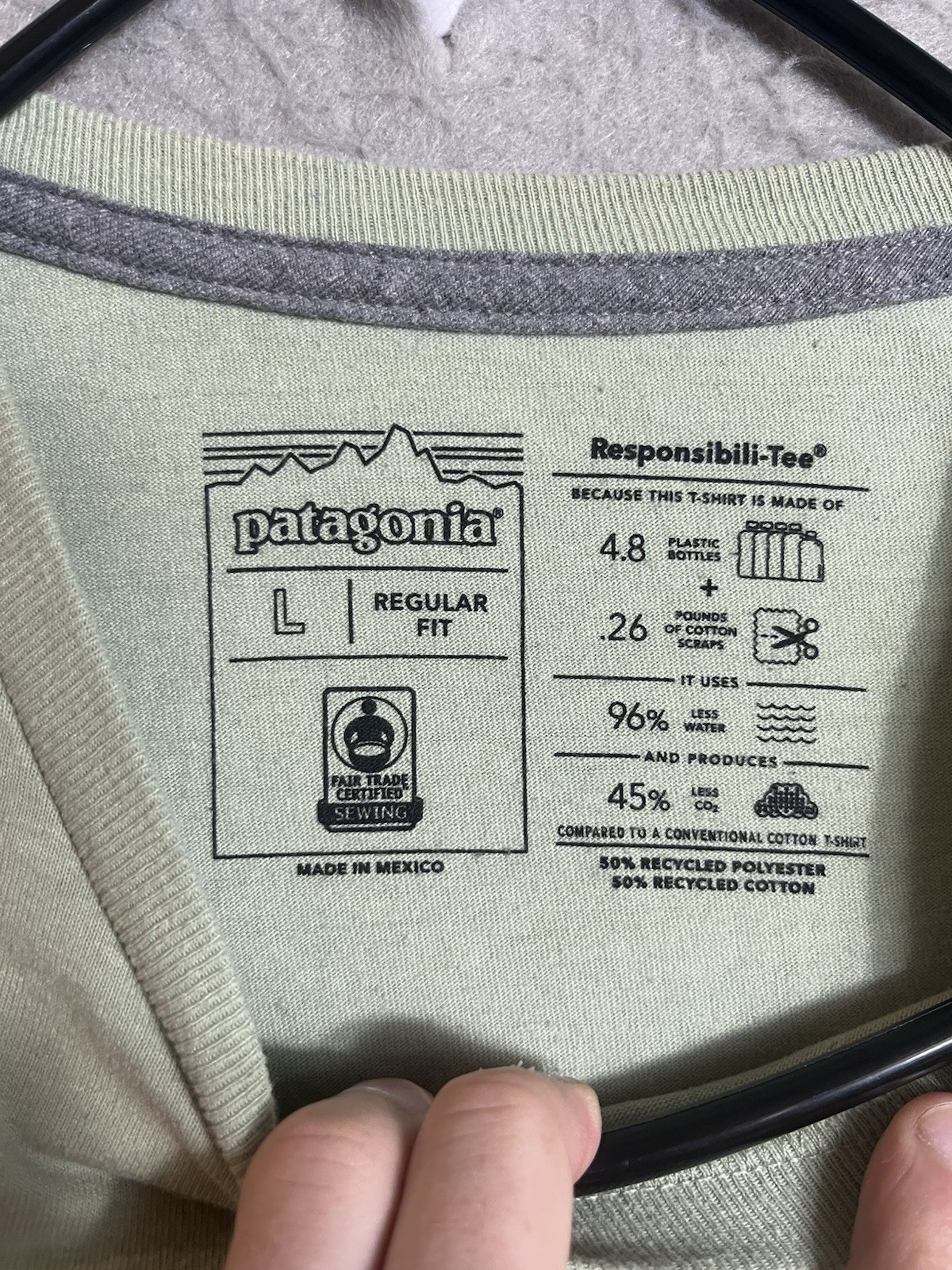 Patagonia Responsibili Tee Mens L Keep Fish Wet Graphic Tee Green gallery