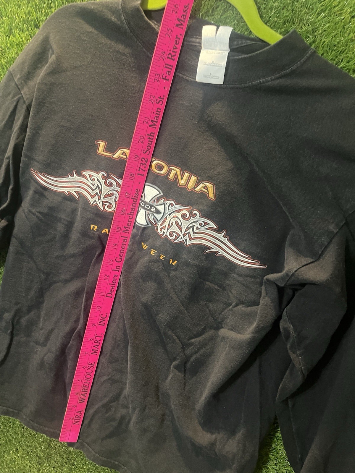 - T-shirt 2002 Motorcycle Rally Laconia New Hampshire Large Small Hole As Shown gallery