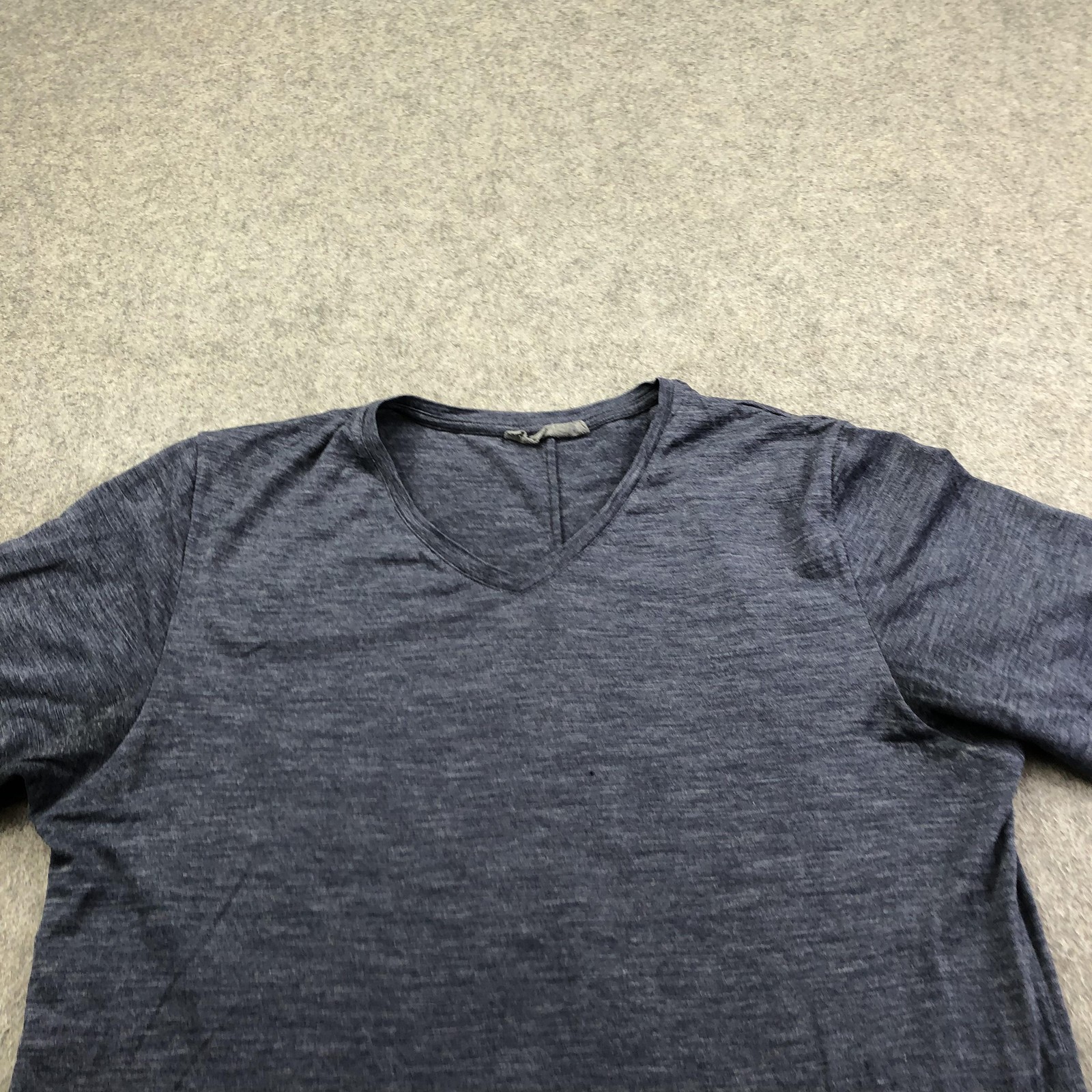 Icebreaker Shirt Mens Medium Blue Merino Wool Blend V-Neck Performance Tee Top gallery