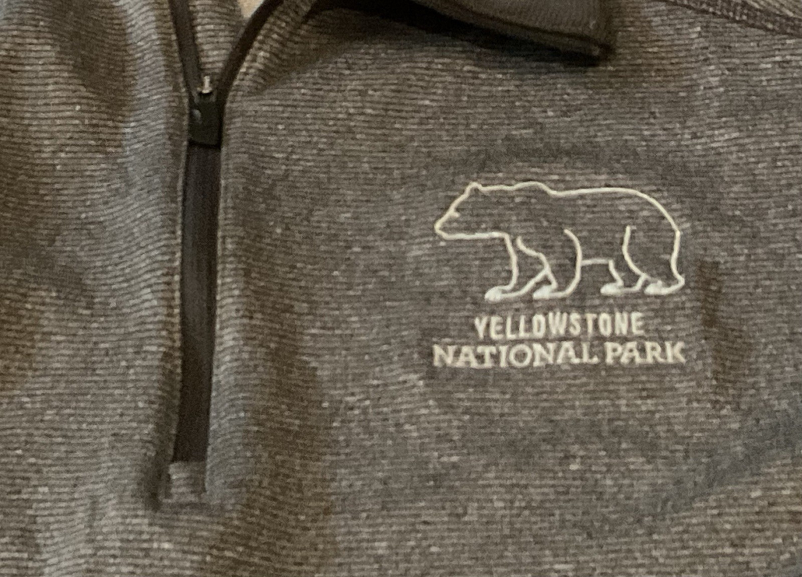 yellowstone national park Bear Men’s L Columbia Polyester 1/4 Zip Pullover gallery