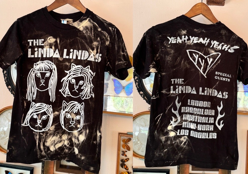 The Linda Lindas & Yeah Yeah Yeahs Tour Suna Graphic TShirt rock band