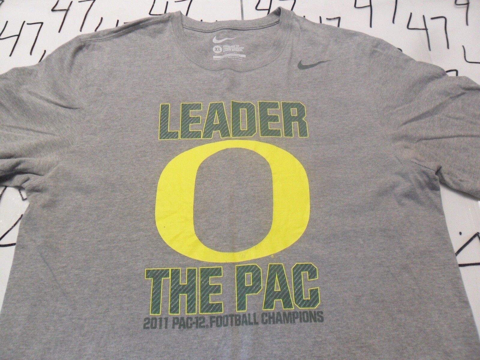 XL 2011 Oregon Ducks PAC 12 Champions Nike Lightly Cracked T Shirt