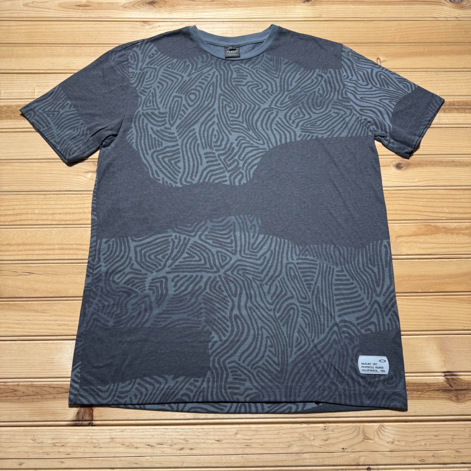 Oakley Topographic Map Pattern All Over Print Surf Skate T-Shirt Men's Medium gallery