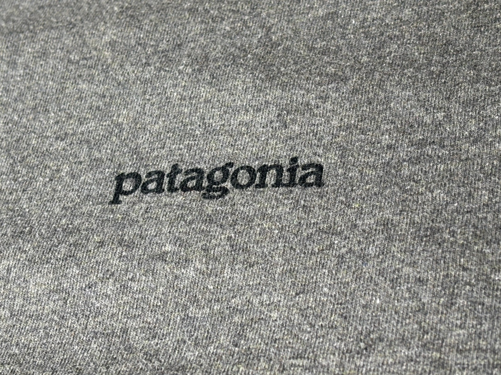 Patagonia Mens Responsibili-tee Tshirt Sze L Grey Regular Fit Blended Fabric EUC gallery