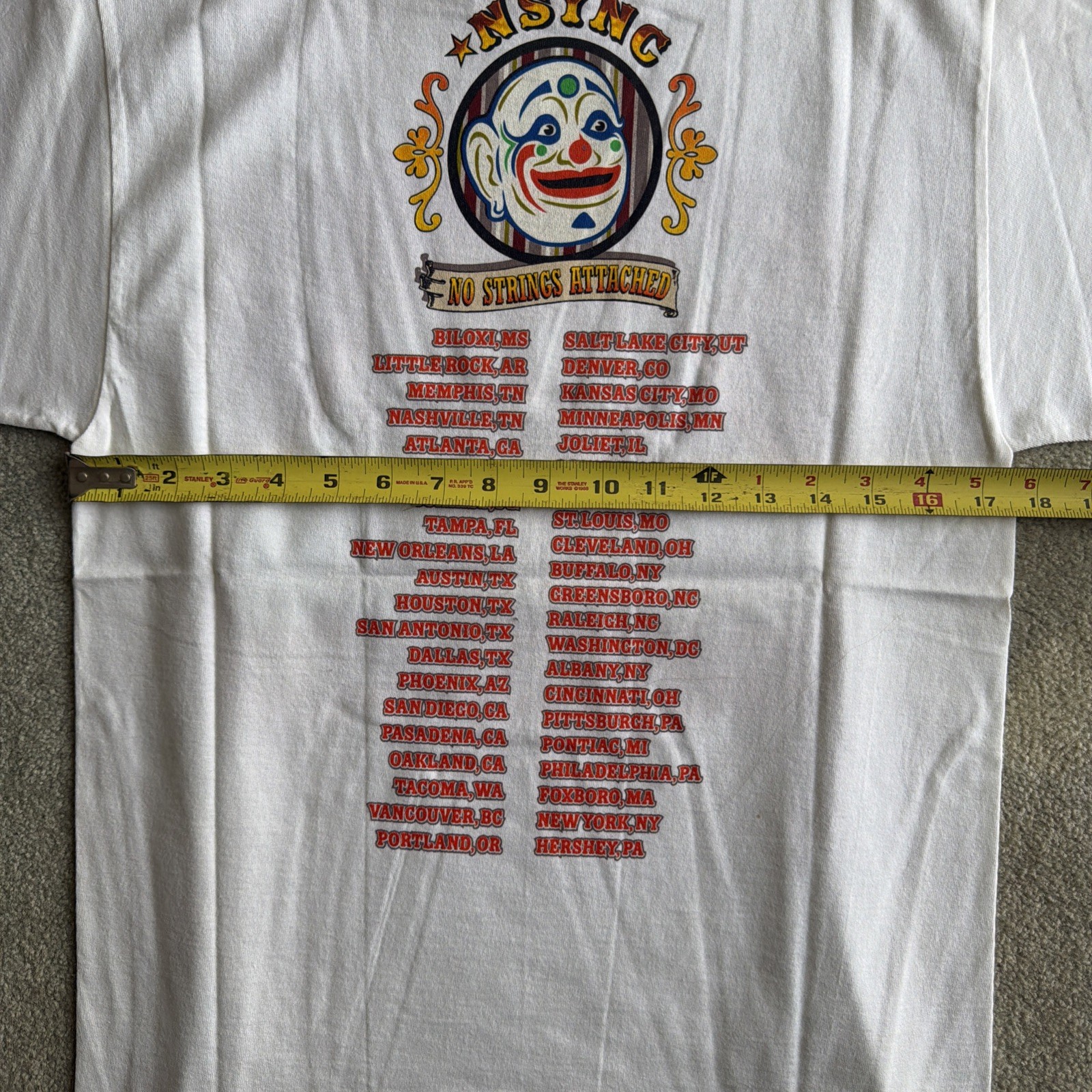 Vintage *NSYNC No Strings Attached Tour Shirt Size Small White Winterland 2000s gallery