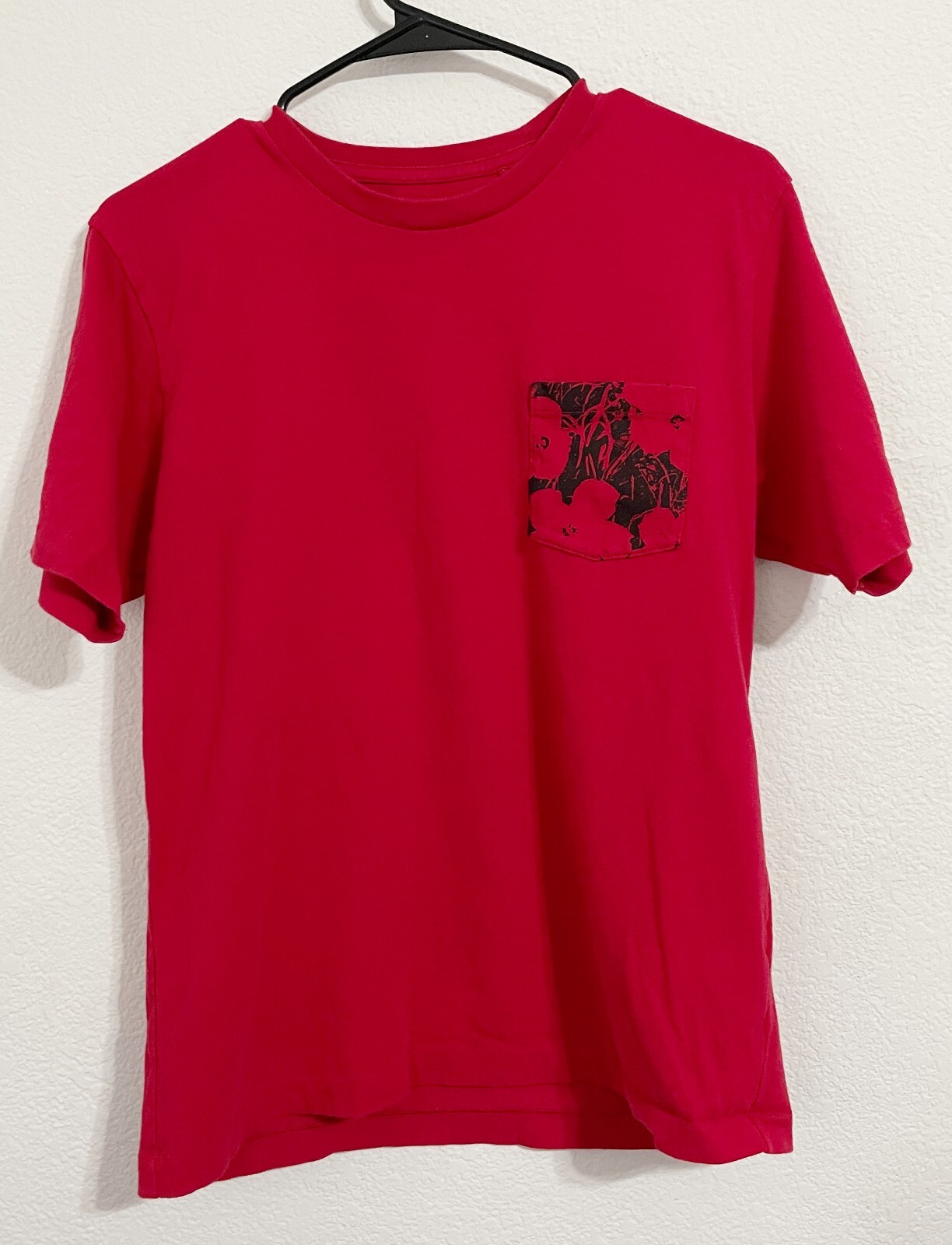 Uniqlo, Men Short Sleeve SPRZ NY Red Black Andy Warhol Shirt Top, Medium