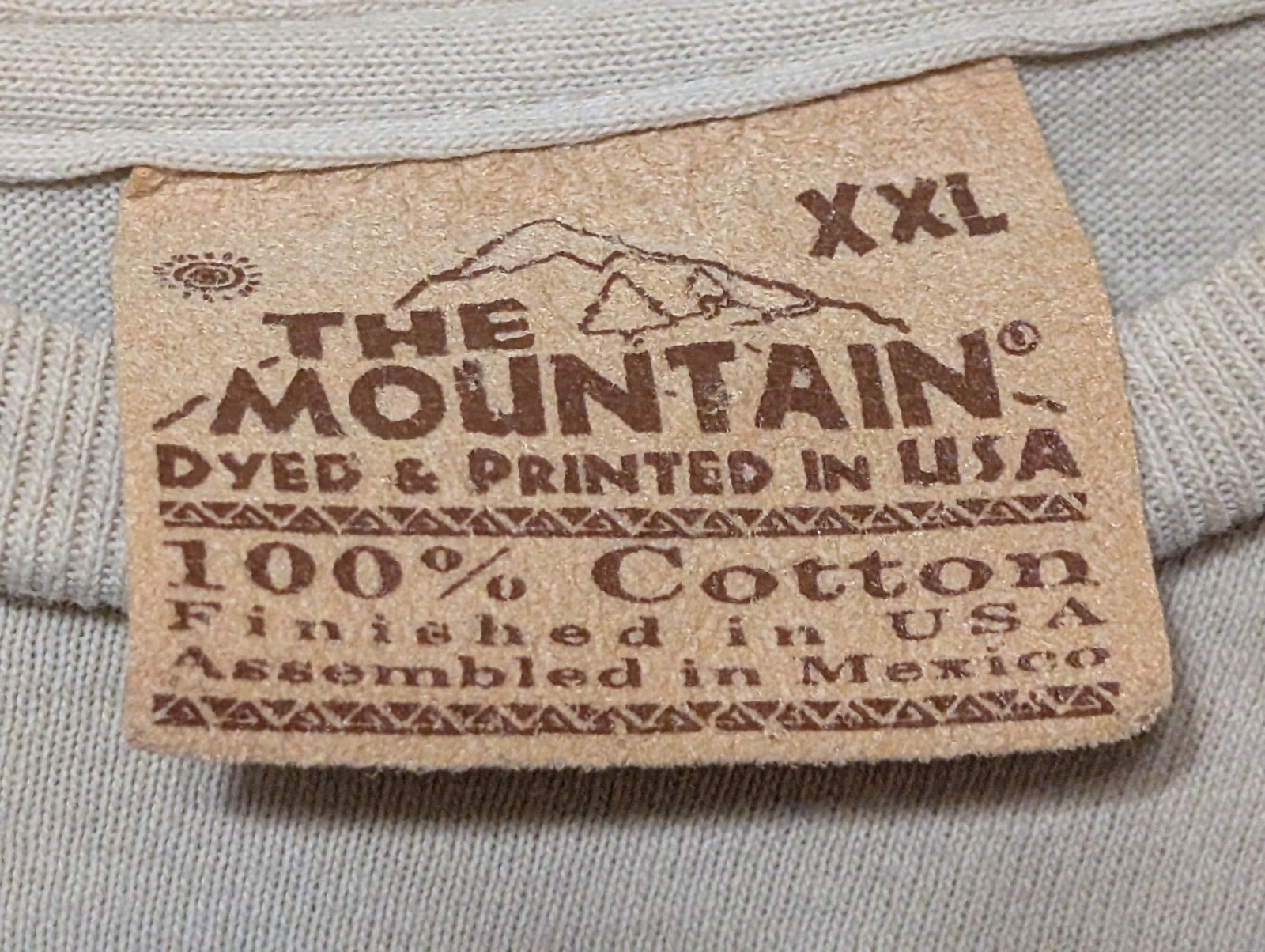 The Mountain Mens T-shirt Vintage 1999 Beige "Mama Bear &Cub" Defect 2XL #6633 gallery