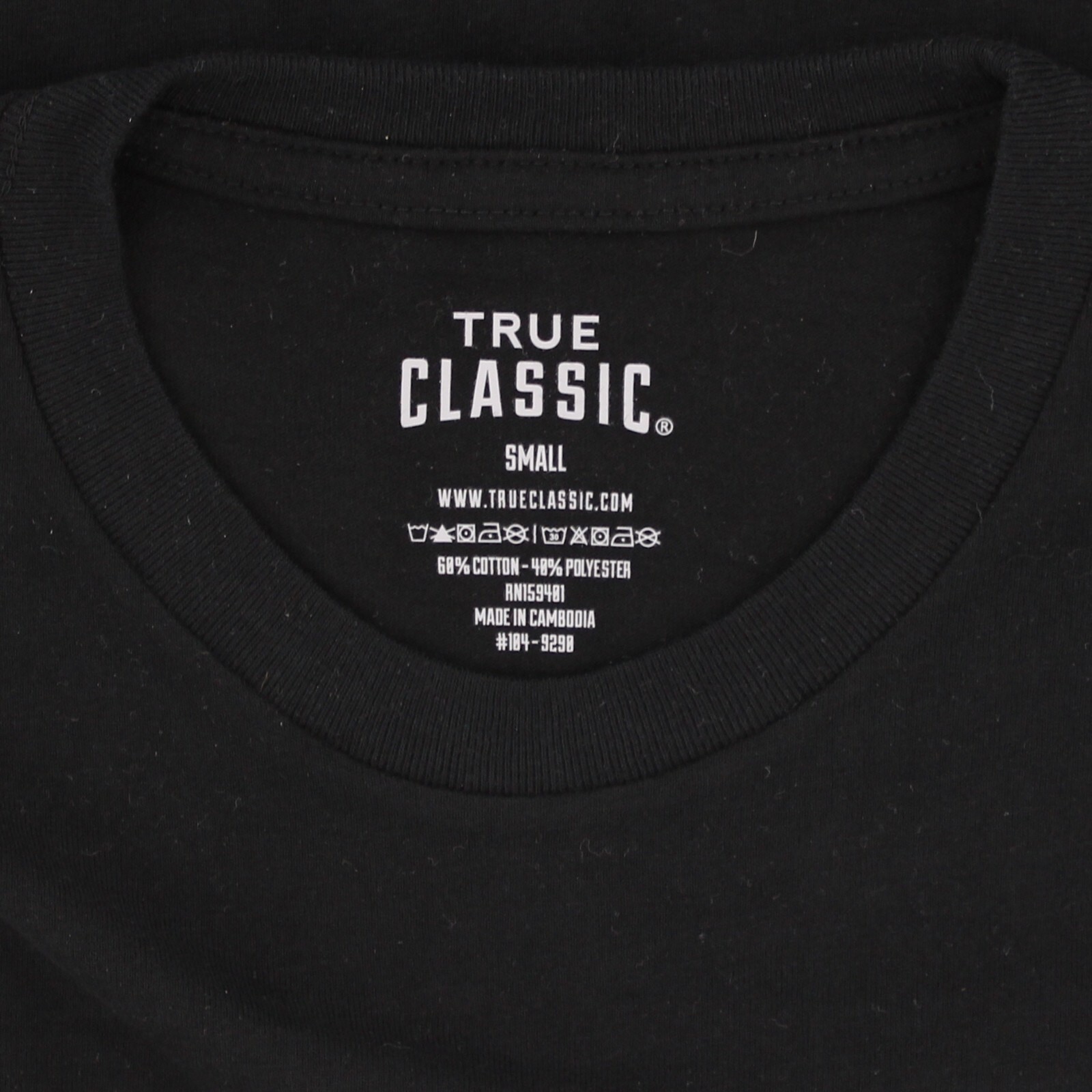 True Classic Men's Shirt, Long Sleeve Classic Ribbed Crew Neck, MSRP $35 gallery