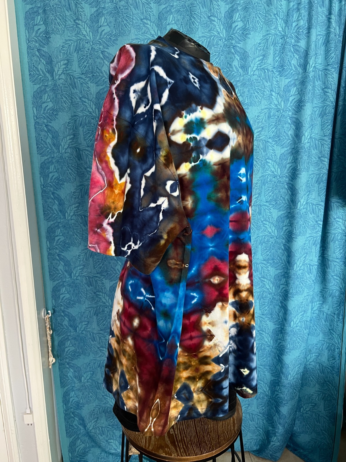 NEW Glitch Ice Tie Dye T-Shirt, Unisex 4XL SS Crew Blue, Oxblood Red & Brown gallery