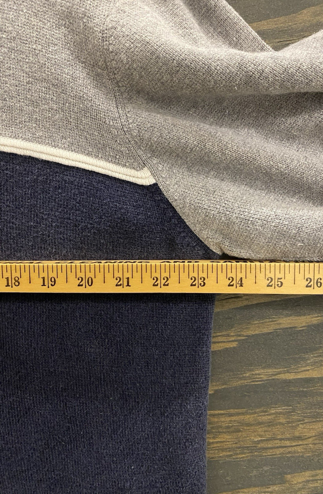 Vintage Y2K Old Navy Men’s XL Colorblock Crewneck Sweater Gray Navy Heavyweight gallery