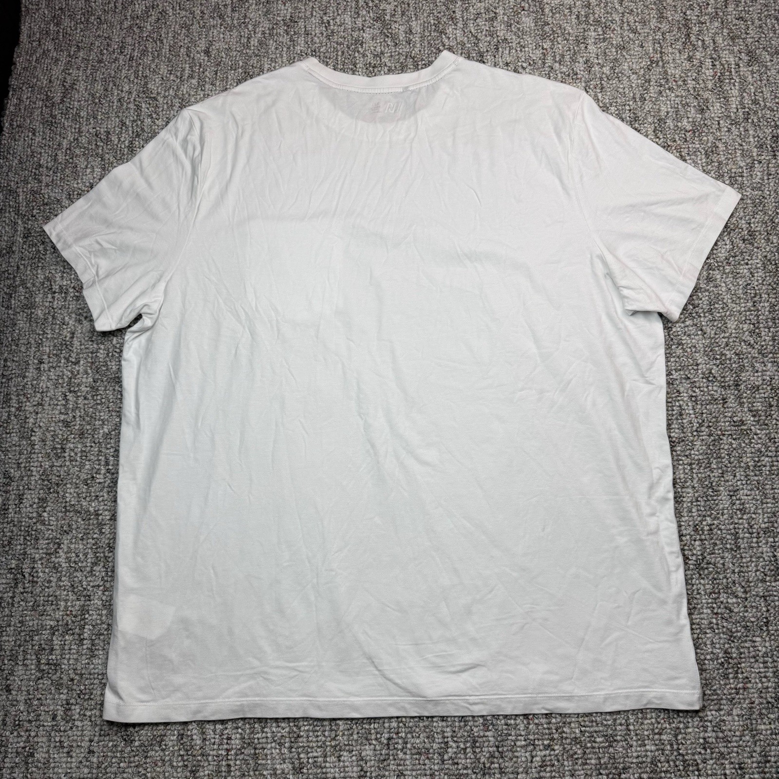 VRST Shirt Mens XXL Essential Pocket Tee Short Sleeve White NWT gallery
