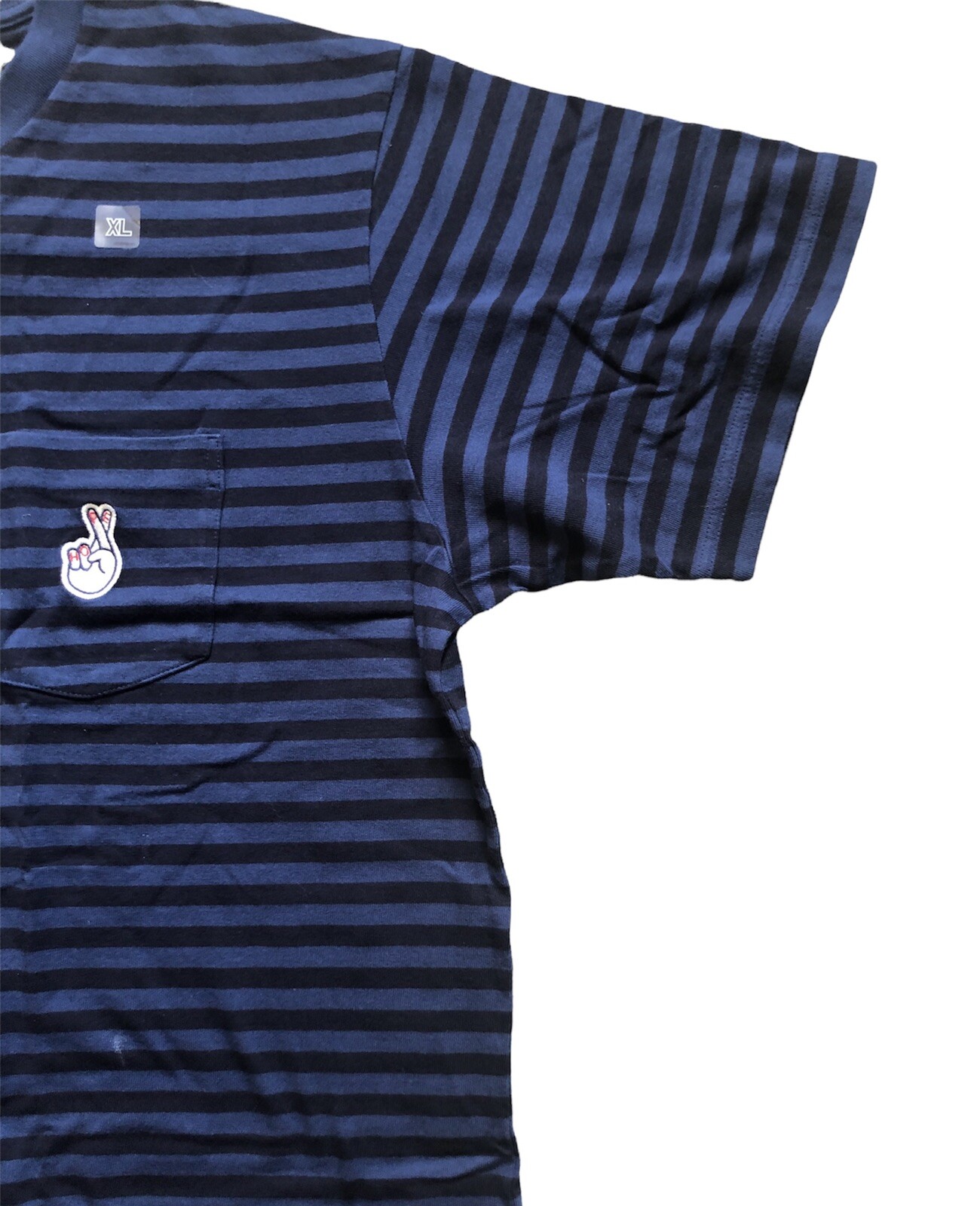 UNIQLO MEN TOPS short Sleeve PIETER CEIZER GRAPHIC Tee T-SHIRT 69 NAVY Size XL gallery