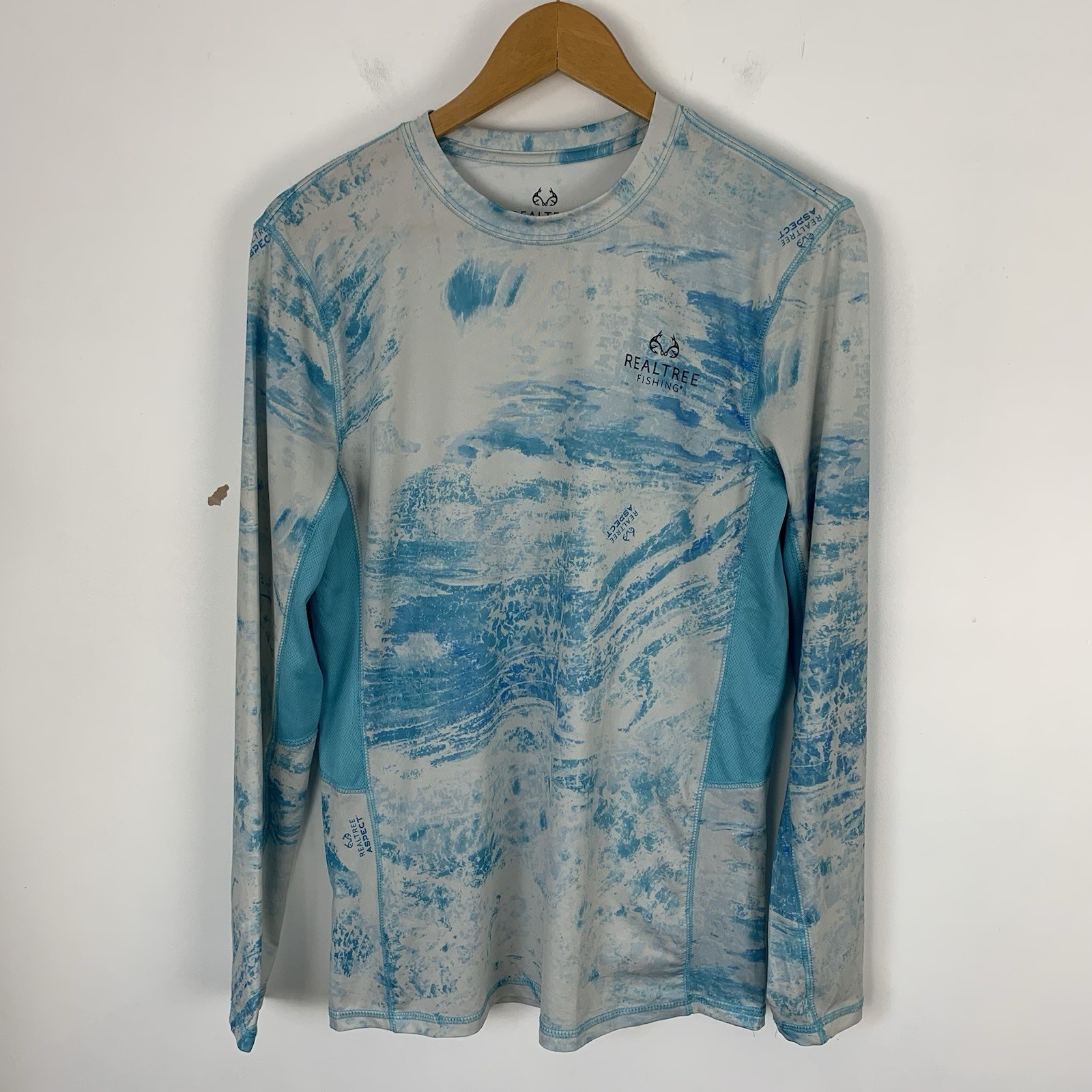 Realtree Fishing T-Shirt Mens Small Long Sleeve Winter Ice Camo Stretch gallery