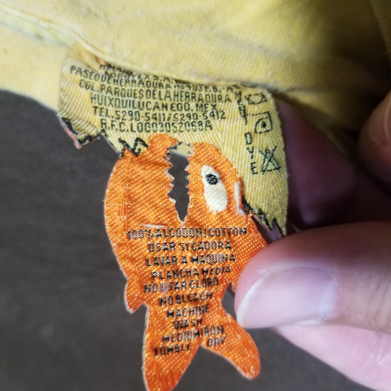 VTG PIRANA JOES T-SHIRT COZUMEL 03 UNIQUE TAG FISH HANGTAG GARMENT DYE SMALL gallery