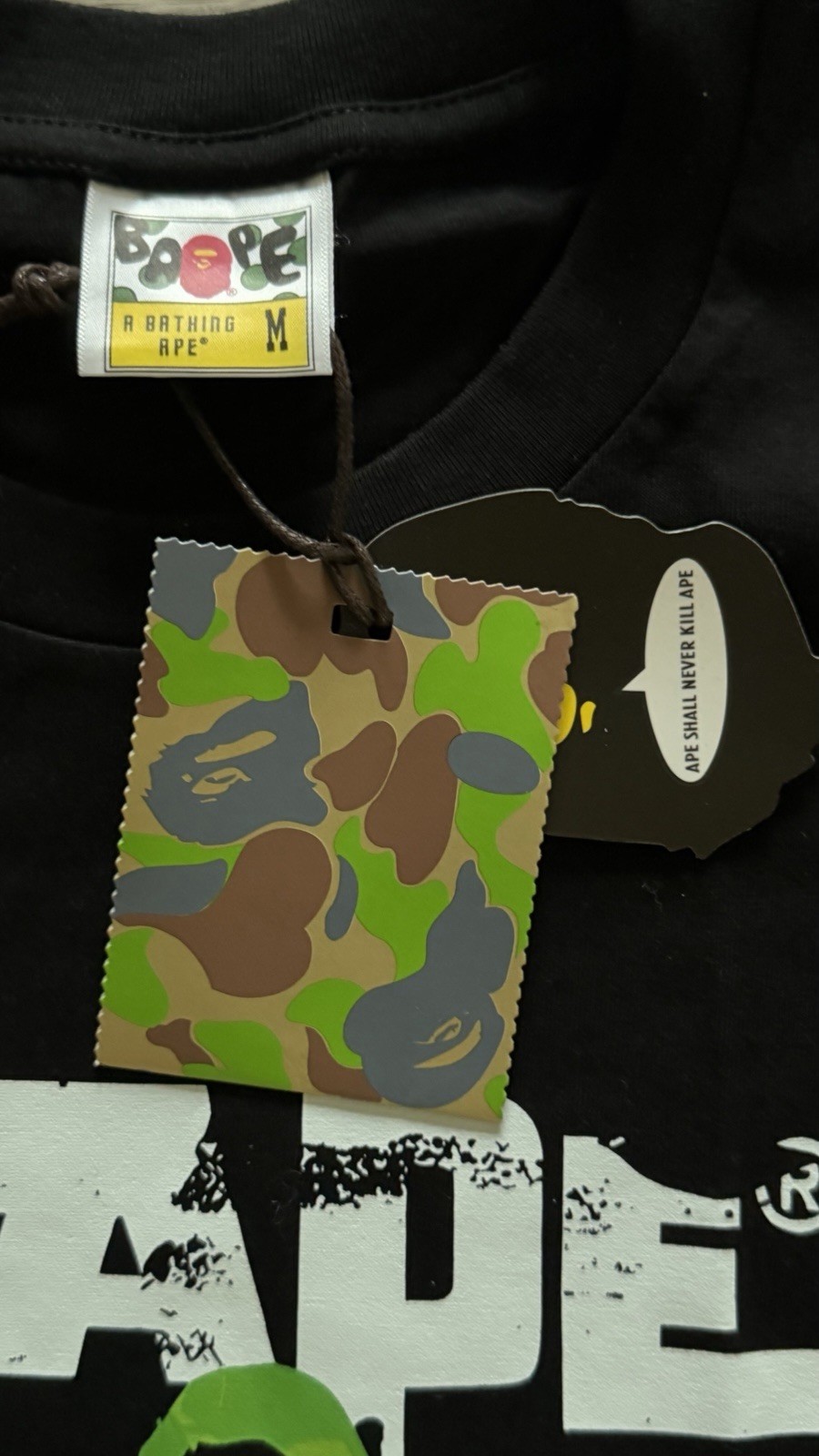 A Bathing Ape BAPE Men's Black Graphic Logo Print Crew Neck T-Shirt Size M gallery