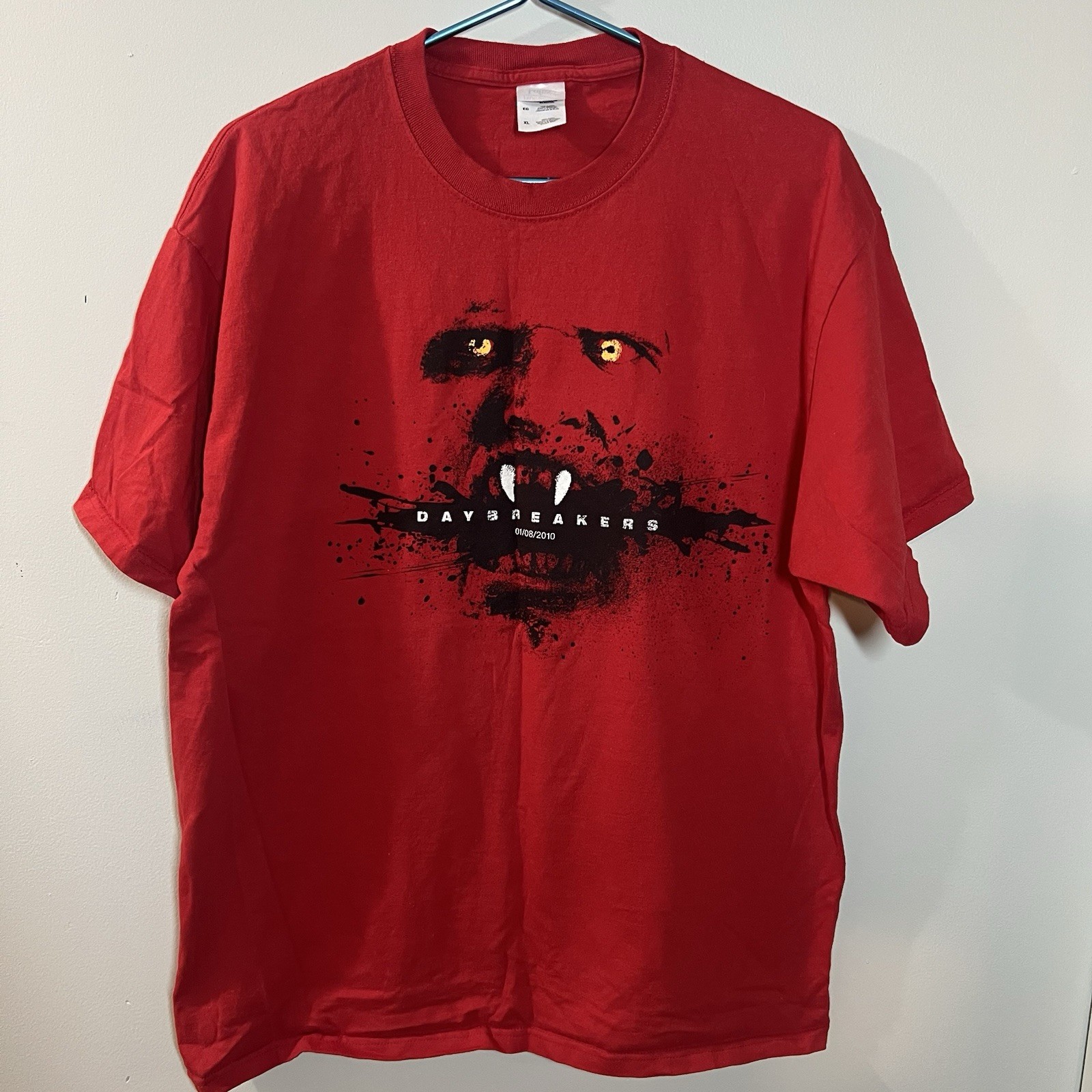 Y2K Daybreakers XL T Shirt Movie Promo 2010 Graphic Tee Horror Punk Streetwear