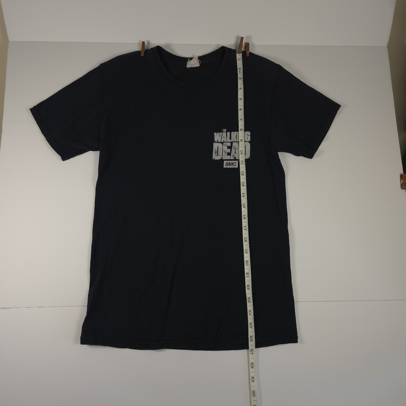 The Walking Dead Shirt Mens Black Daryl Dixon Graphic AMC Fruit of the Loom. S gallery
