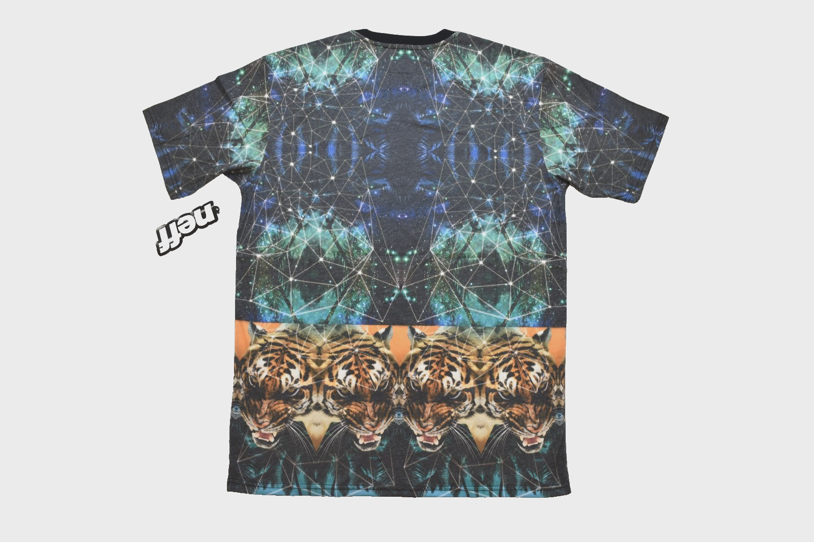 Neff Tiger Storm All Over Print Mens Shirt NWT Large gallery
