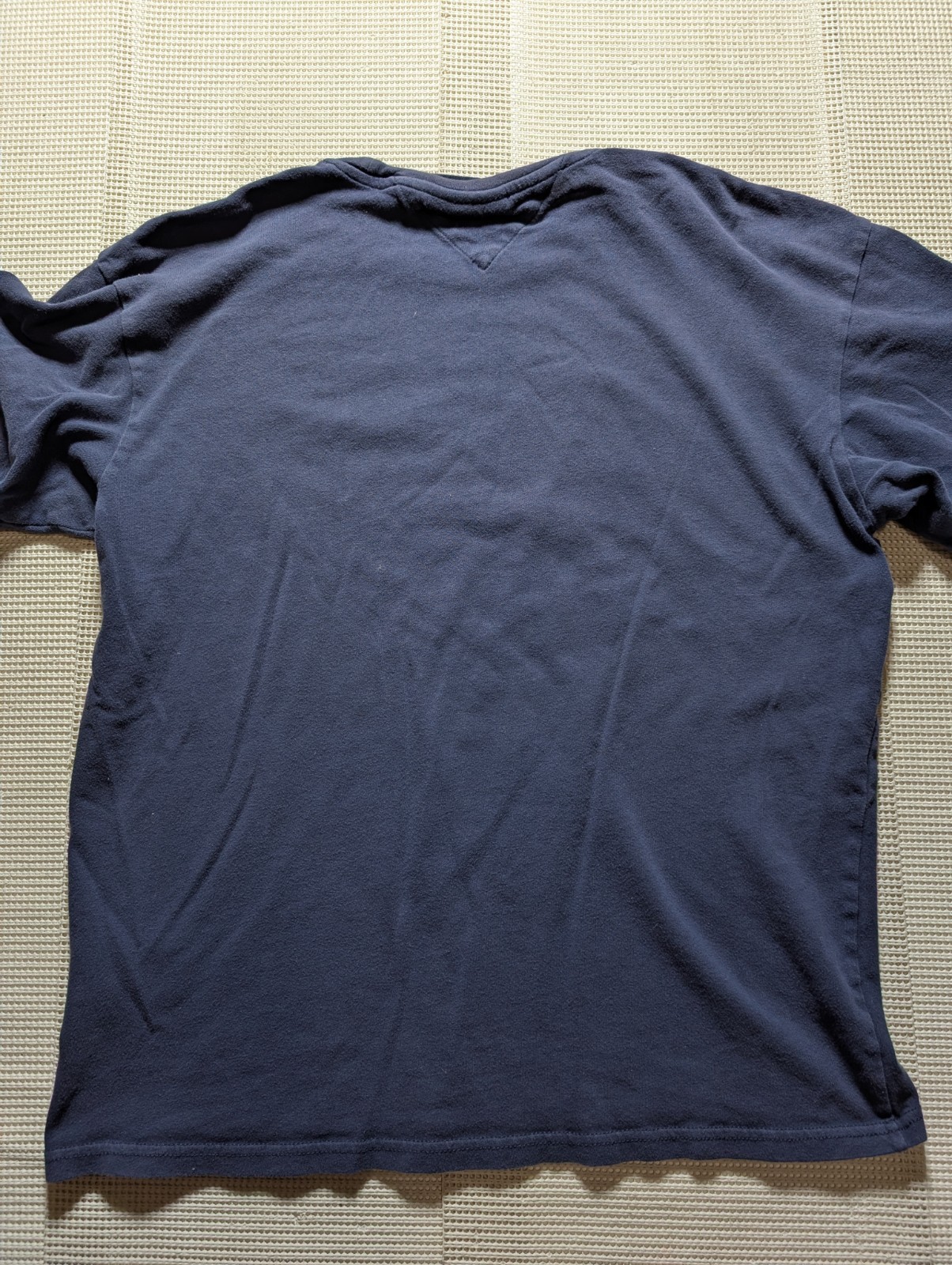 Tommy Jeans Hilfiger Designer Y2K New York City Crest Blue Graphic Tshirt Sz XL gallery