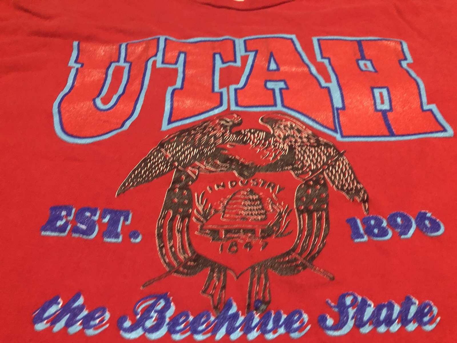 Utah The Beehive State USA United States Est 1896 XL Red T Shirt gallery