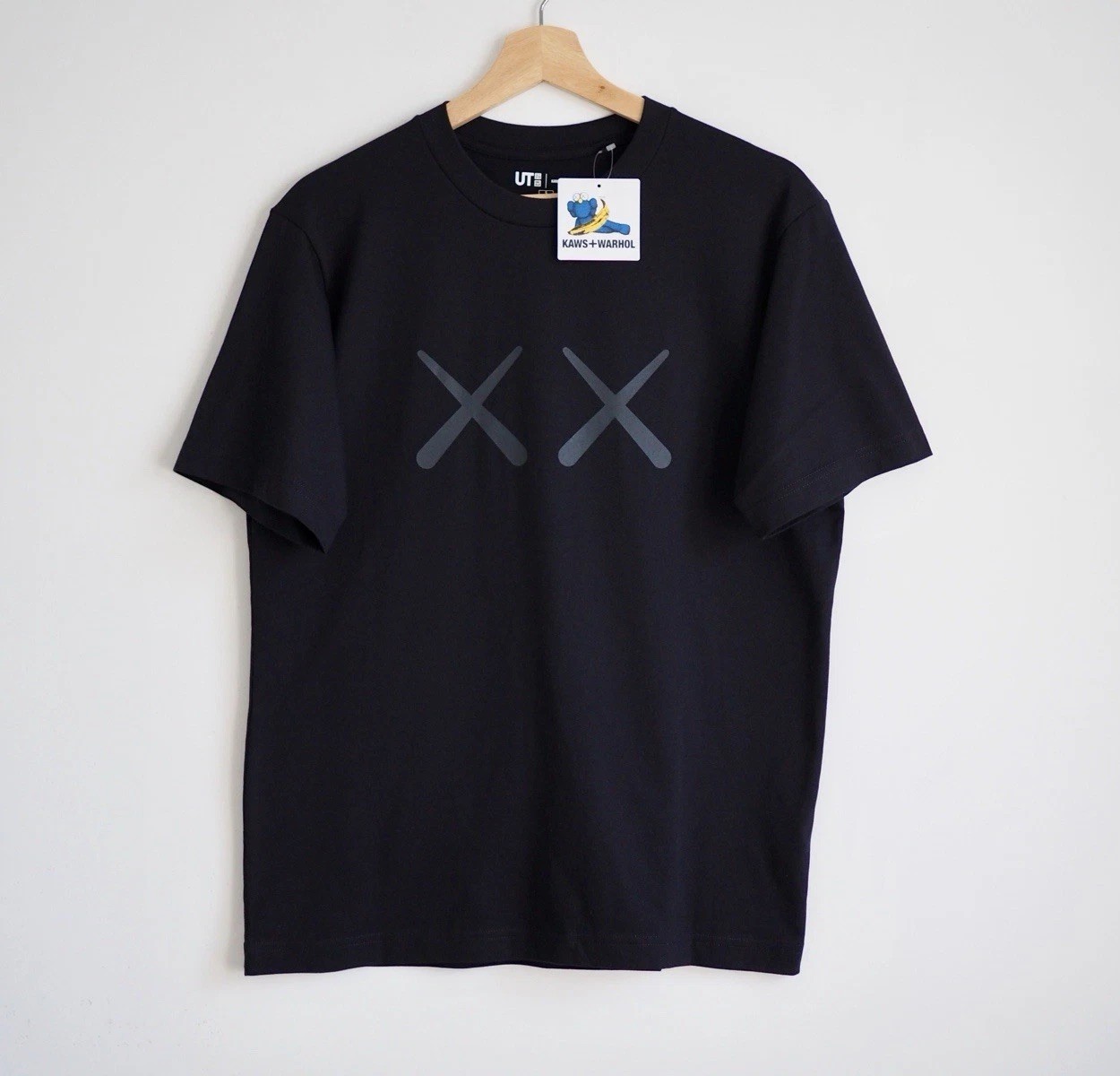 Andy Warhol Pop Art KAWS Graphic Uniqlo Streetwear T Shirt Size Small gallery