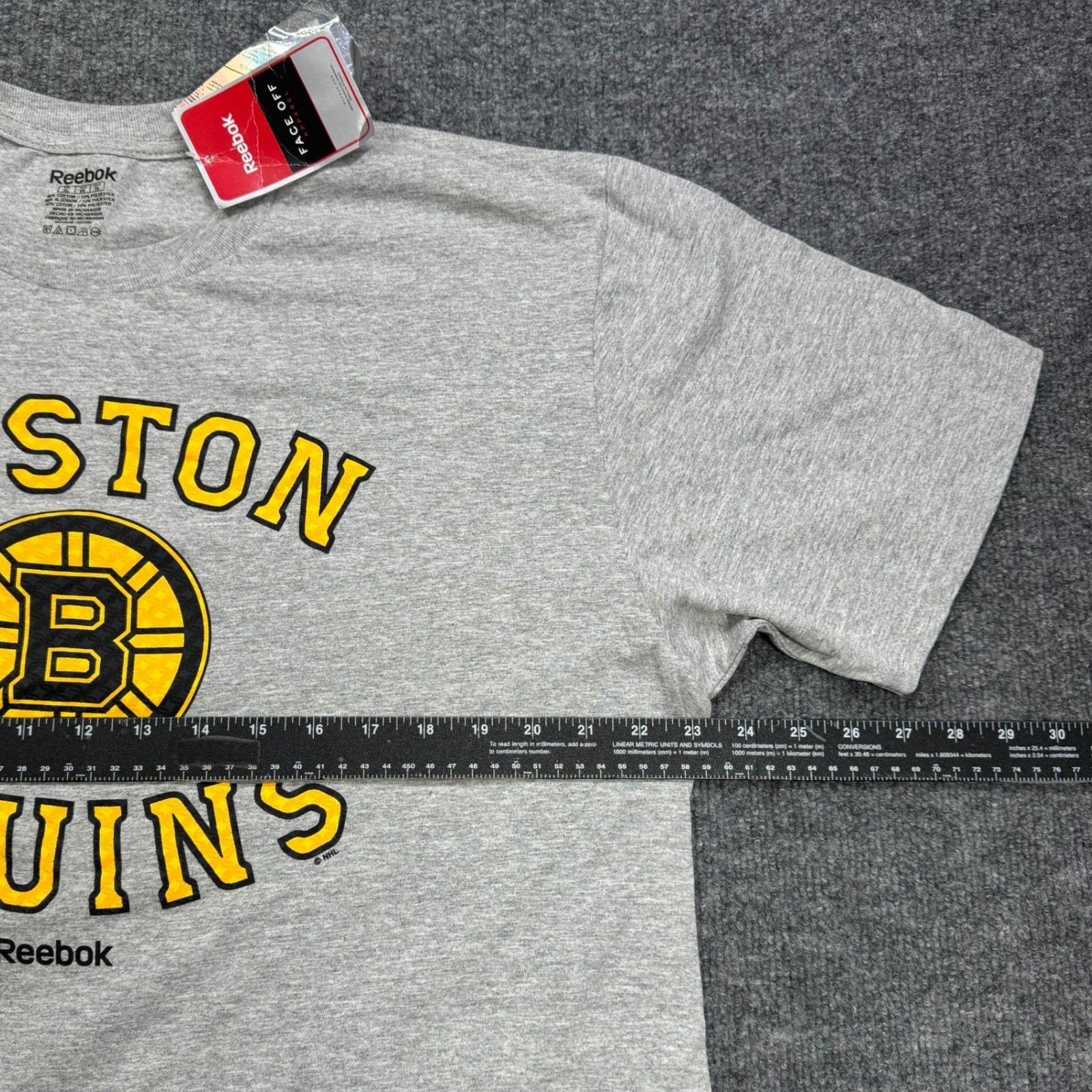 Boston Bruins Reebok T Shirt Mens XL Gray NHL Hockey Face Off Graphic Tee Logo gallery