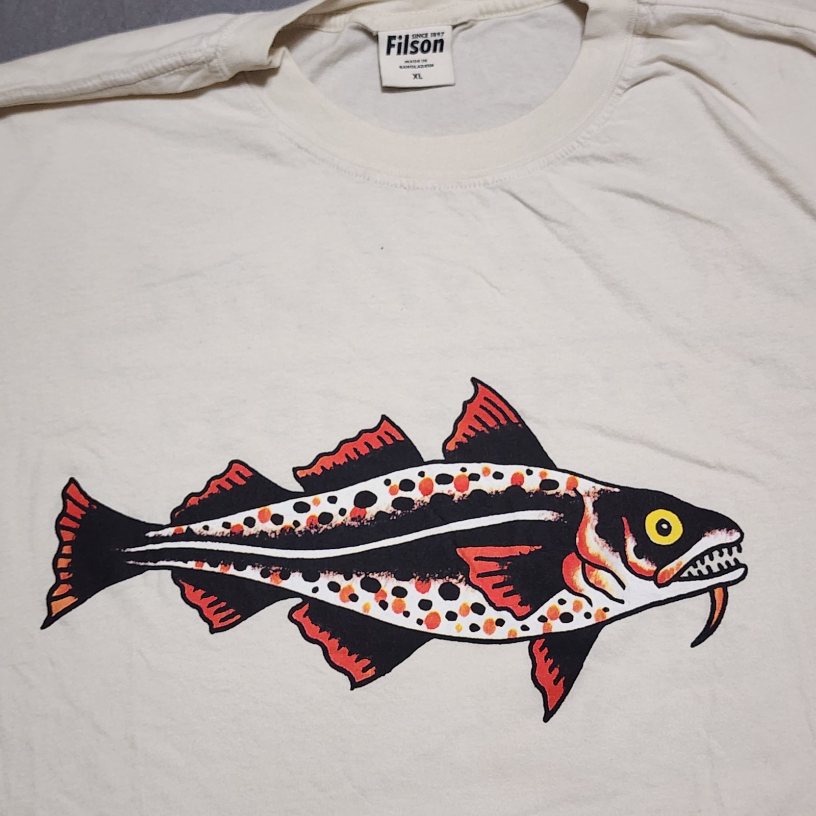 CC Filson T Shirt Men's XL Off White Cotton Cod Fish Nature Outdoor Double Sided gallery