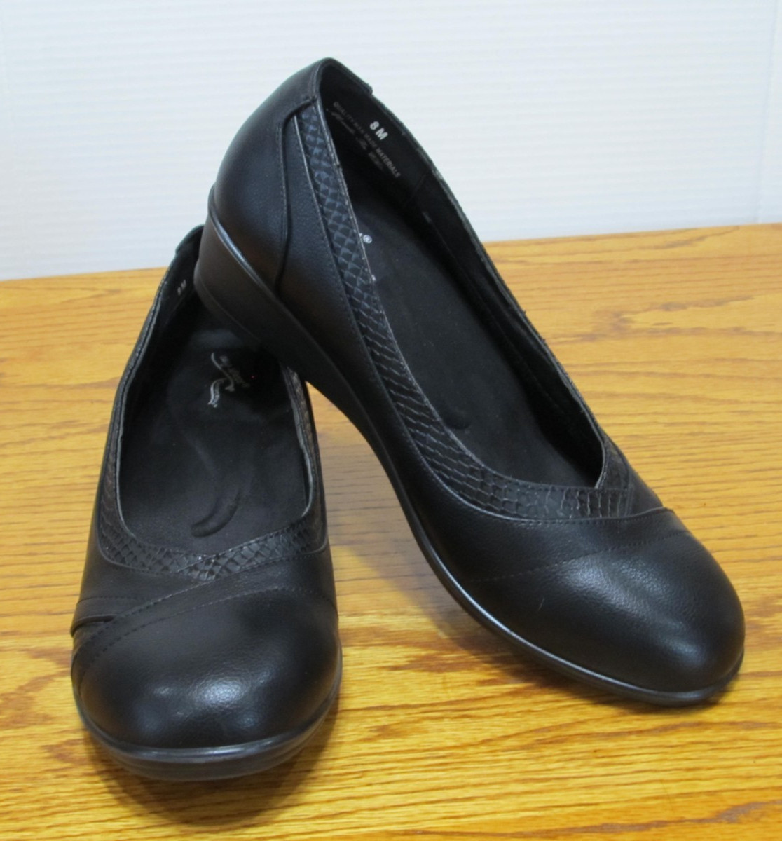 East Street Comfort Wave Women’s Black Wedge Heels Size 8M R7
