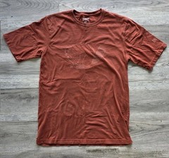 Duluth Trading Co Mens M Longtail T Shirt Rust Beaver Graphic Relaxed Fit Tee