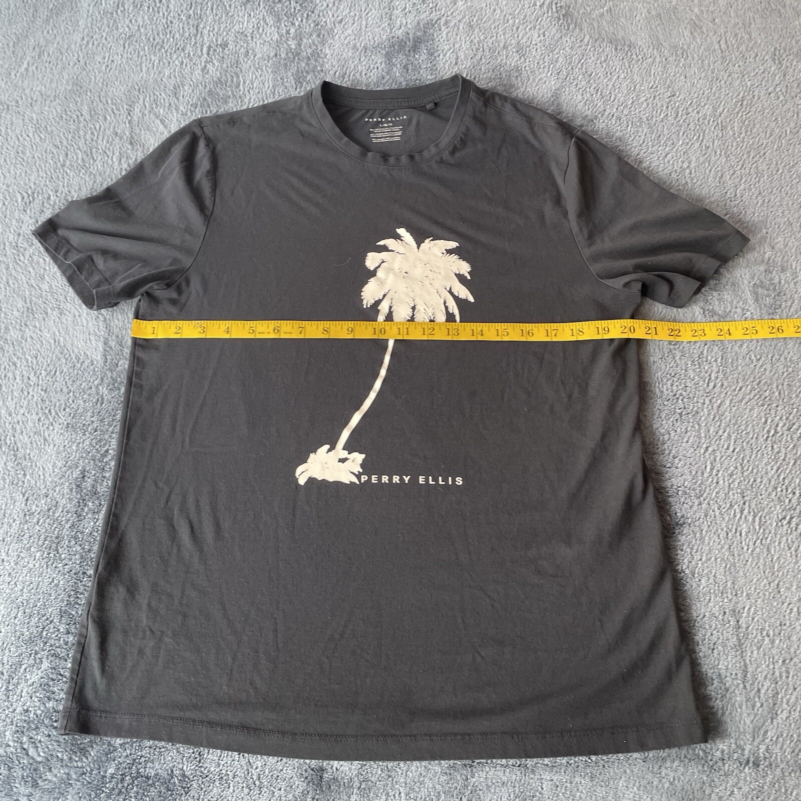 Perry Ellis Men’s Short Sleeve Black Logo T-Shirt Large gallery