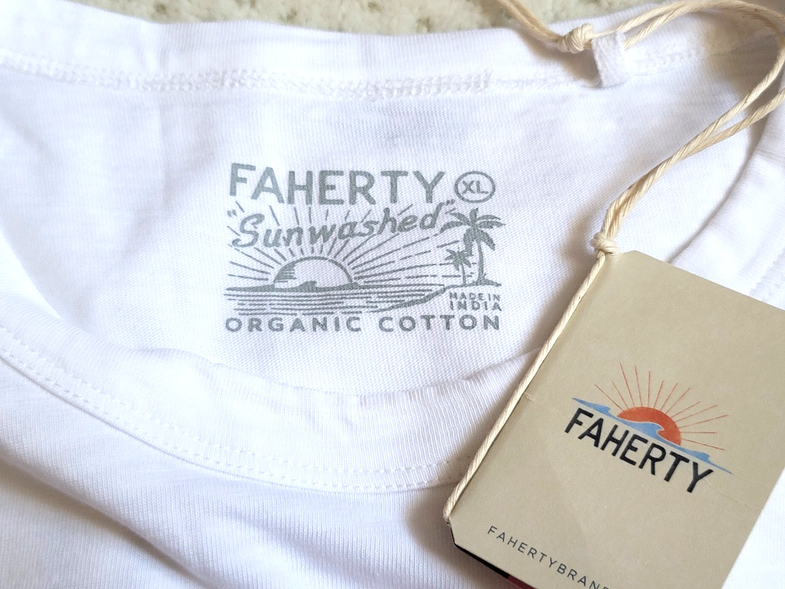 NWT FAHERTY Mens Sunwashed SUN & WAVES White Graphic Pocket Tee XL MKS2532 gallery