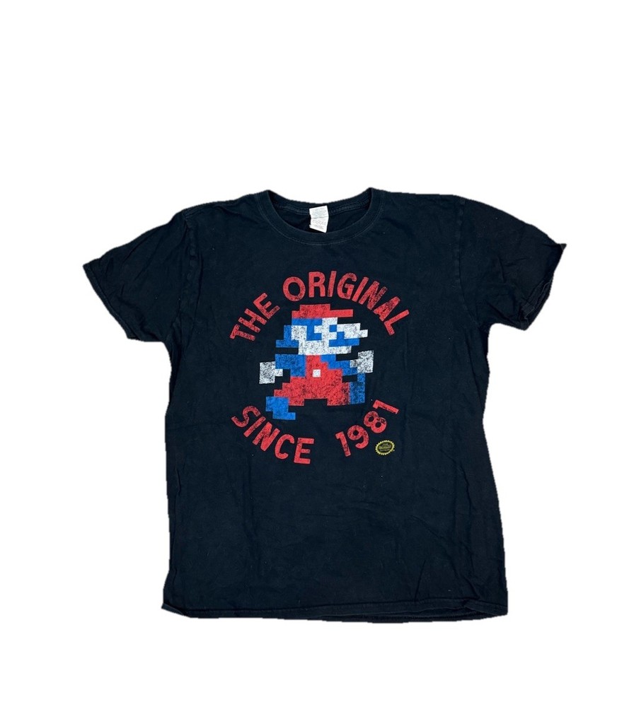 Gildan Nintendo Mario “The Original Since 1981” Size Large Black T-shirt