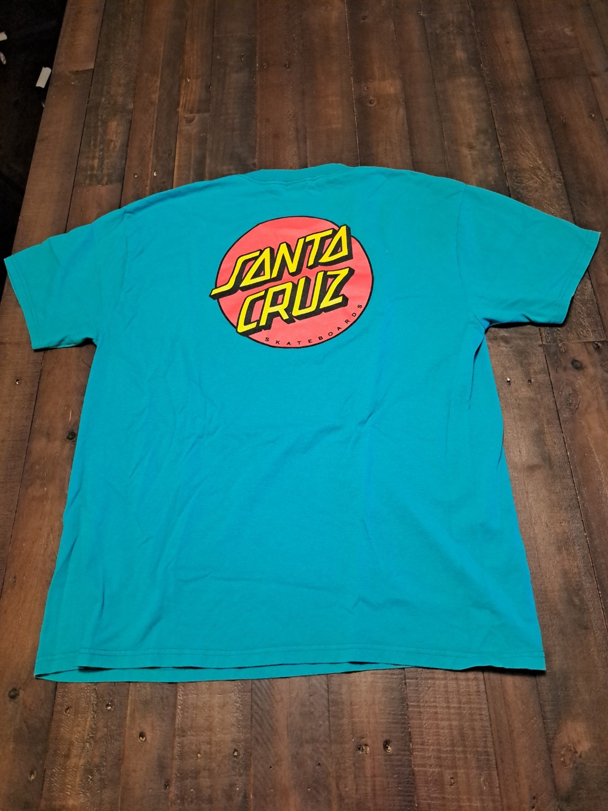 Santa Cruz Skateboards Men’s XL Tee Shirt The Original aqua blue