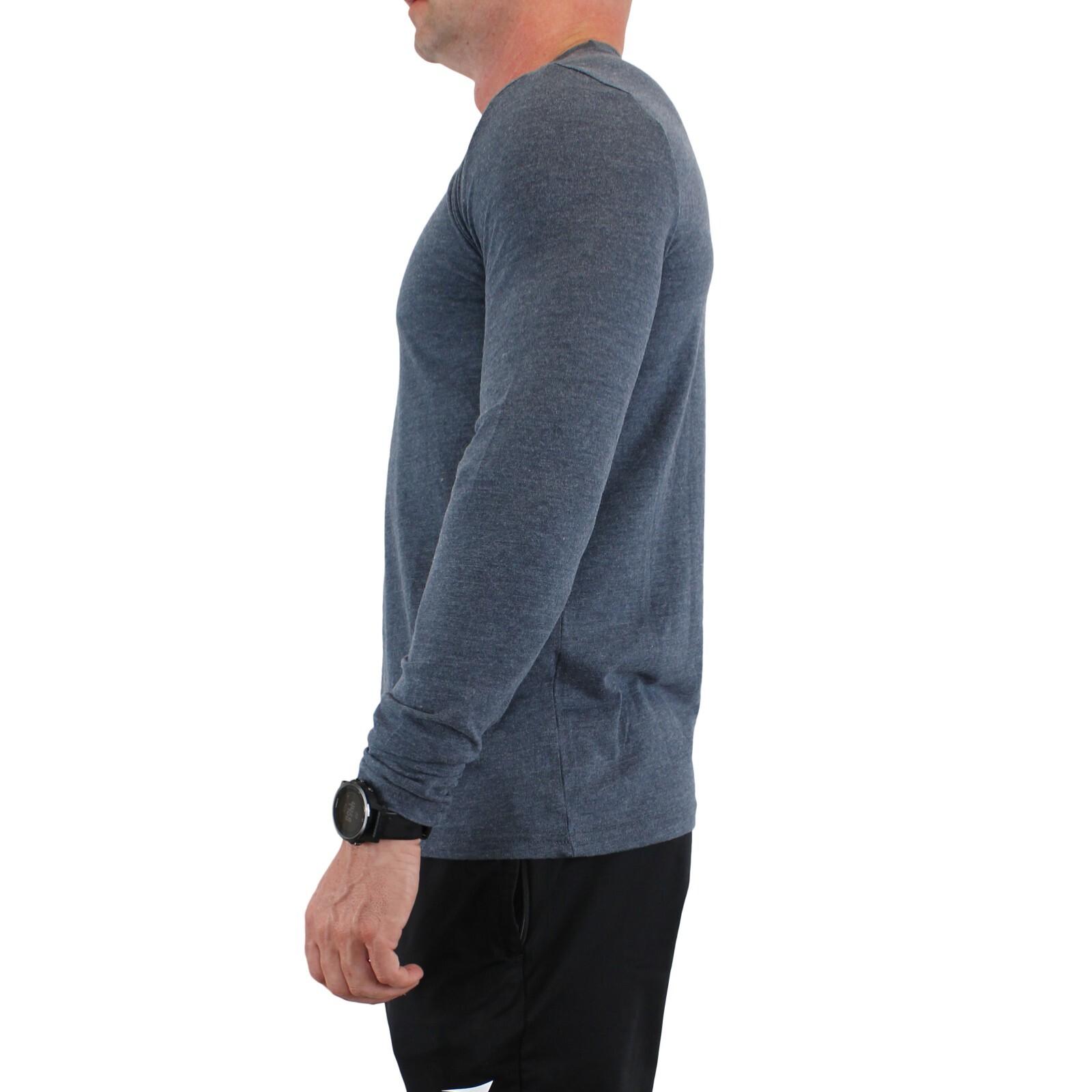True Classic Men's Shirt, Long Sleeve Classic Ribbed Crew Neck, MSRP $35 gallery