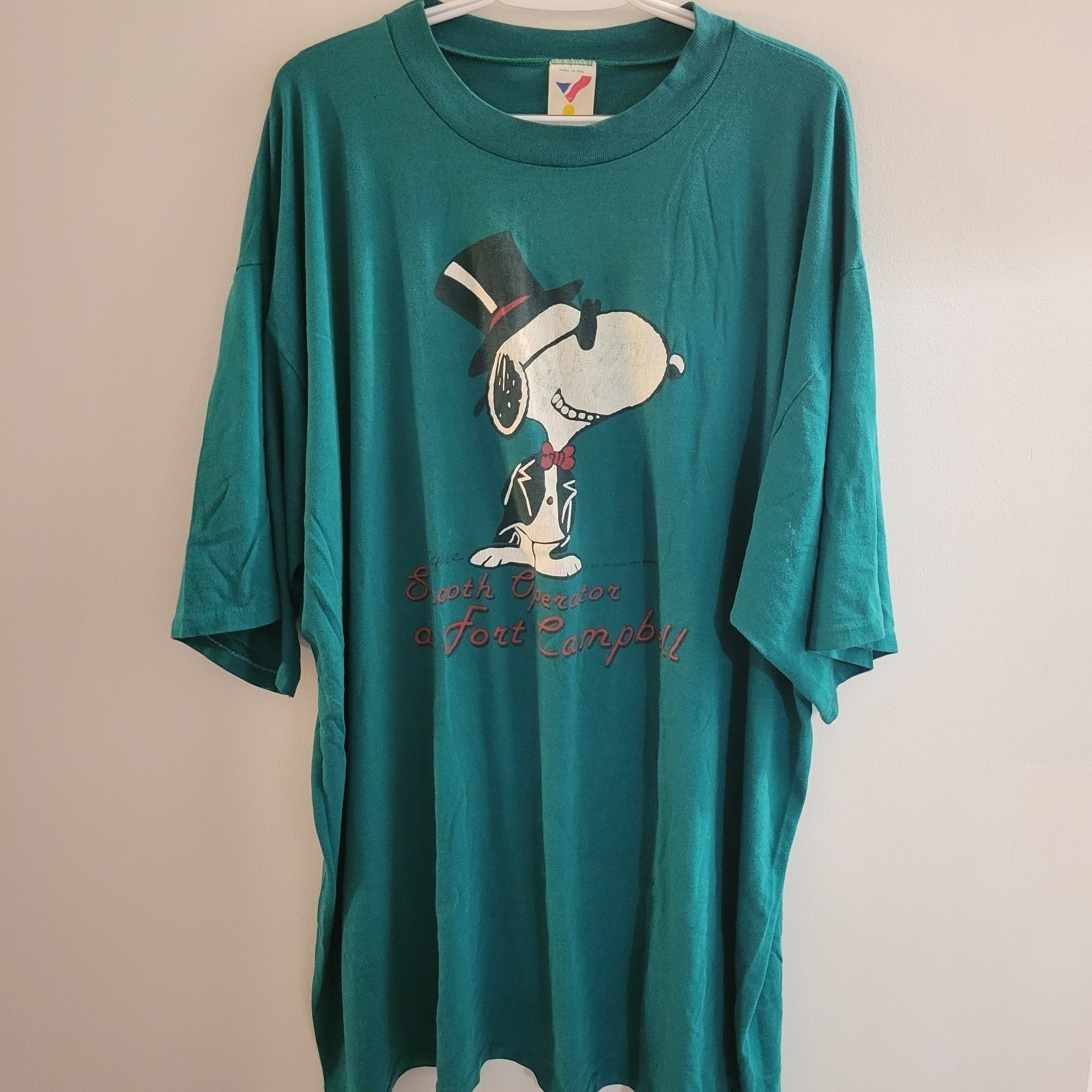 Vintage Artex 70s Schulz Snoopy T-Shirt Fort Campbell Size OSFA Single Stitch gallery