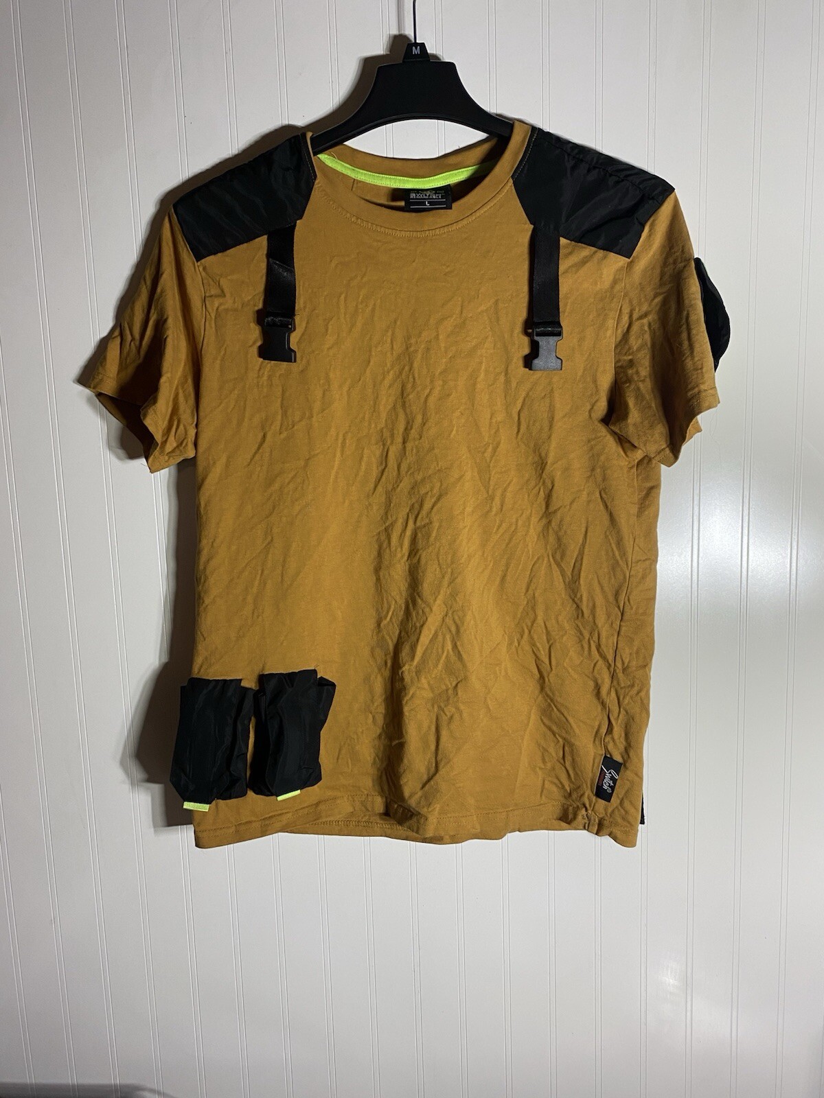 Switch Remarkable T-Shirt Mens Large Buckle Straps Pockets