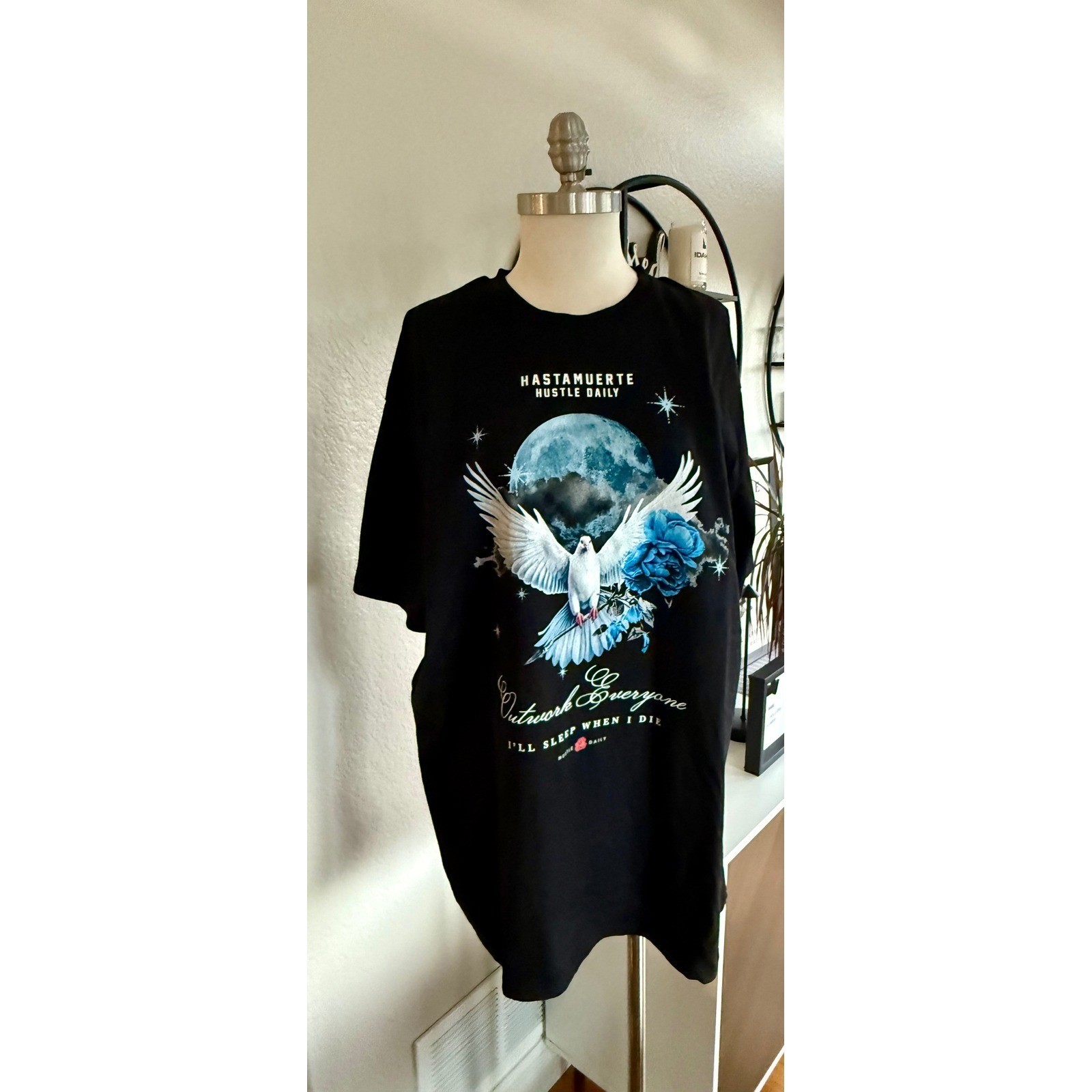 Hasta Muerte Hustle Daily Outwork Everyone Graphic Tee Black XL Dove Rose Moon gallery