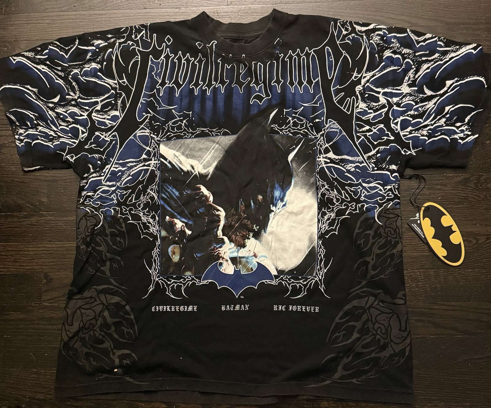 Civil Regime Men's M Black Batman Graphic Print Crew Neck Short Sleeve Tee gallery