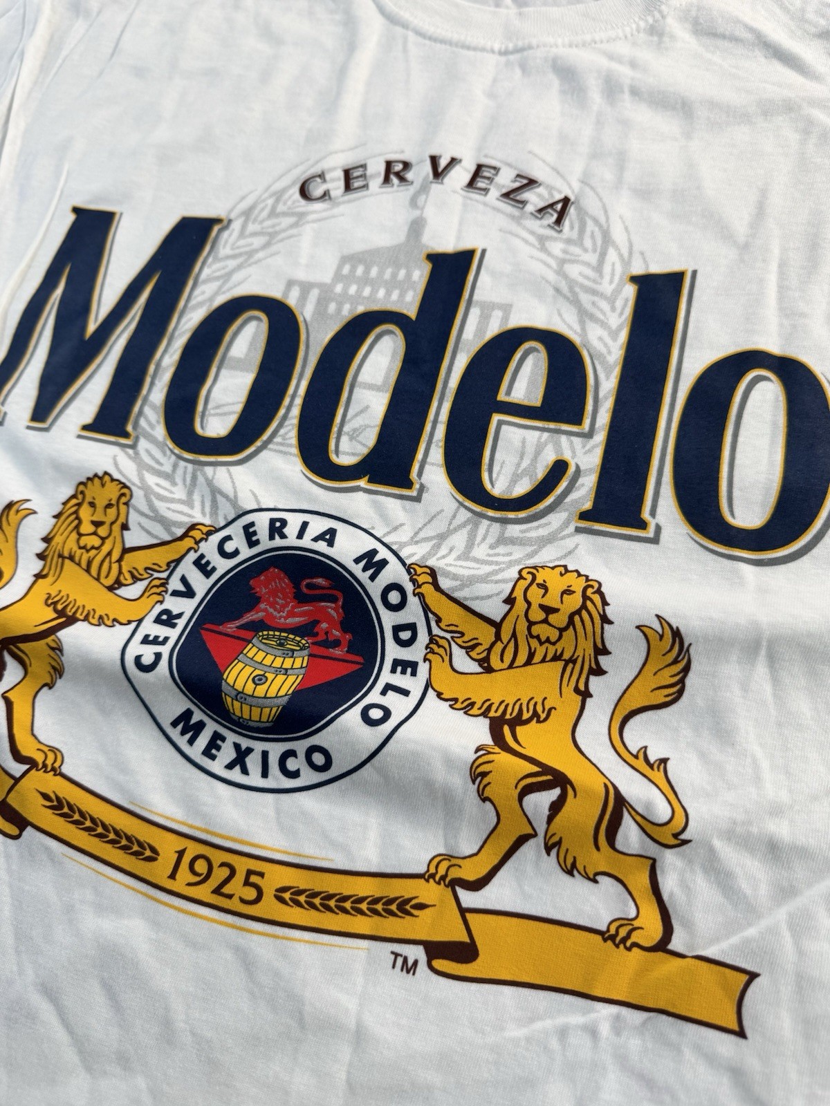 Modelo Mexican Beer T-Shirt Men’s Size Large White Graphic Print BRAND NEW gallery