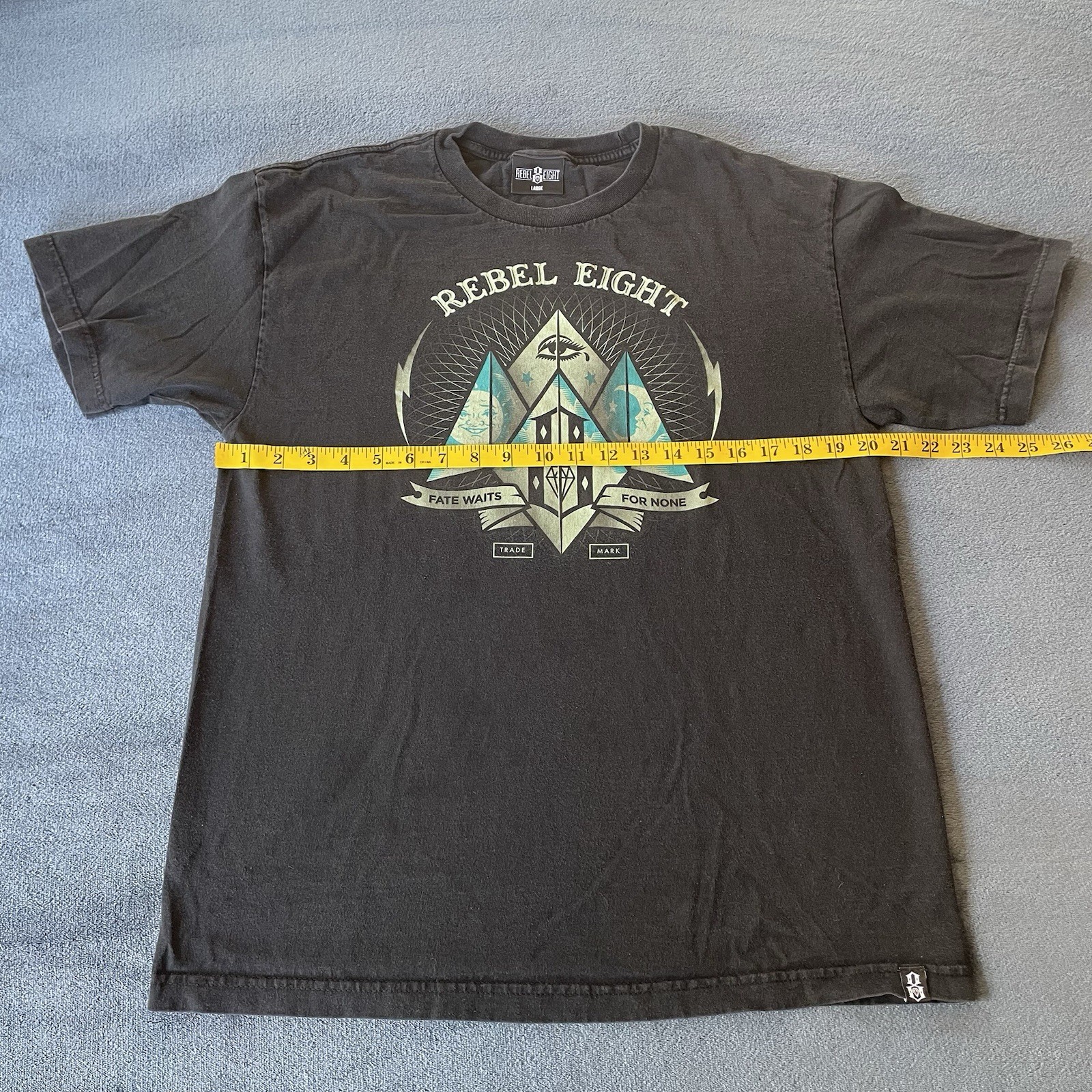 Rebel Eight Fate Waits For None Short Sleeve Black Logo T-Shirt Large gallery