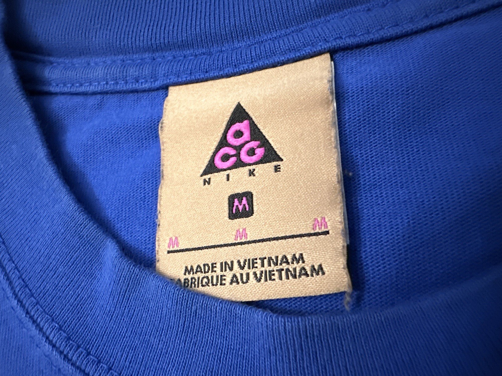 2000s Y2K Nike ACG Blank Basic Embroidered Streetwear Hiking Outdoor T-Shirt M L gallery