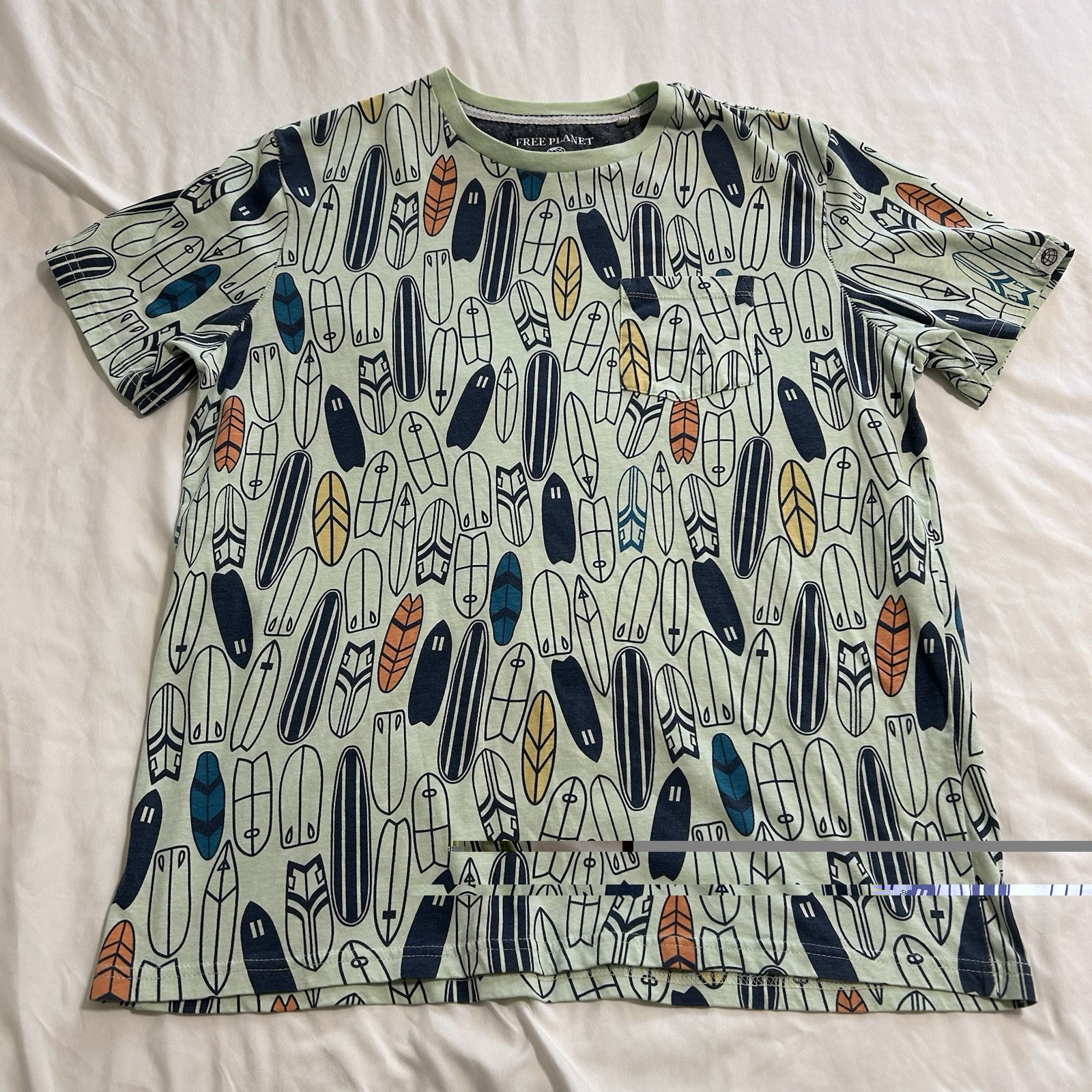FREE PLANET Surf Board Graphic Tee Shirt Men Size L All Over Print Cotton Blend