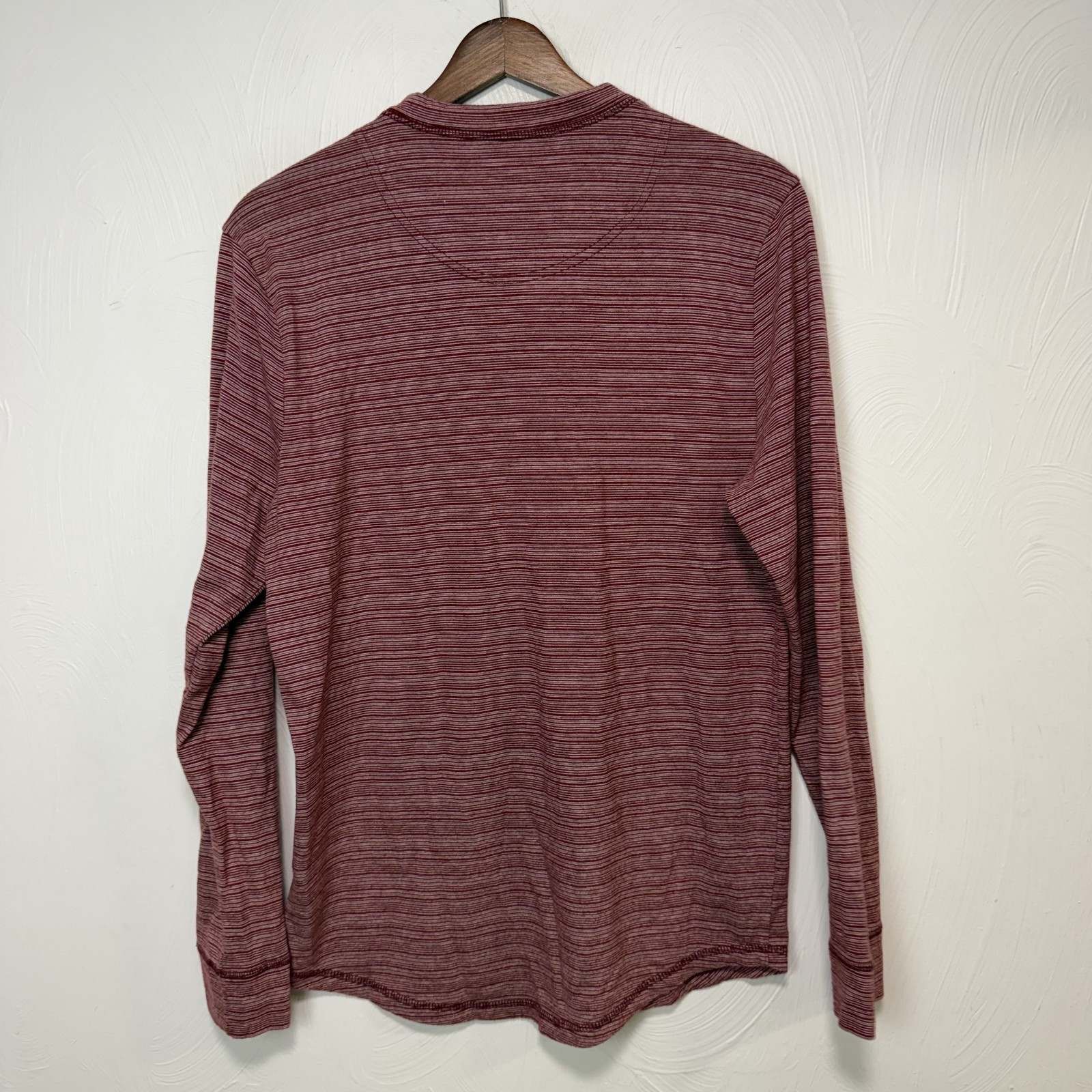 Hollister Men's Red Striped Henley Button Long Sleeve Casual Shirt Top Sz Small gallery