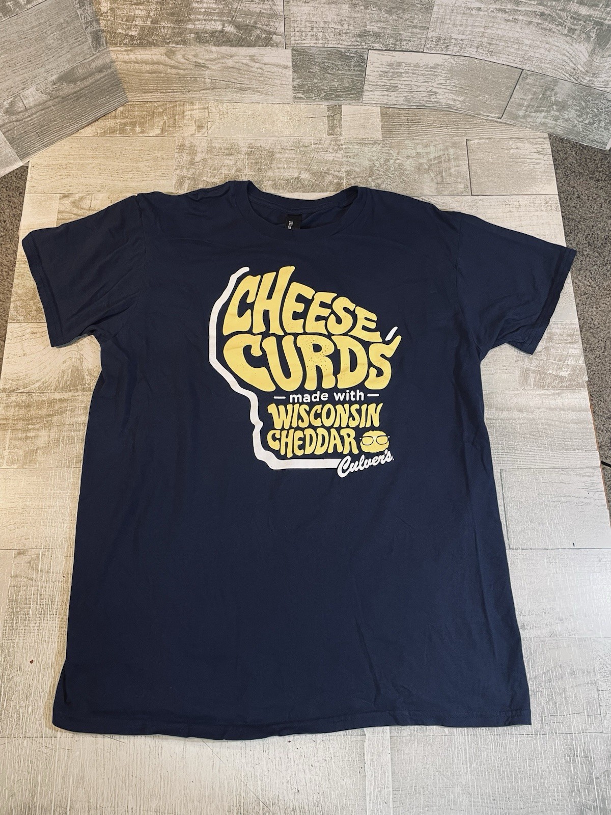 Culver’s Cheese Curds Men’s Large Blue T-Shirt Wisconsin Cheddar Fast Food