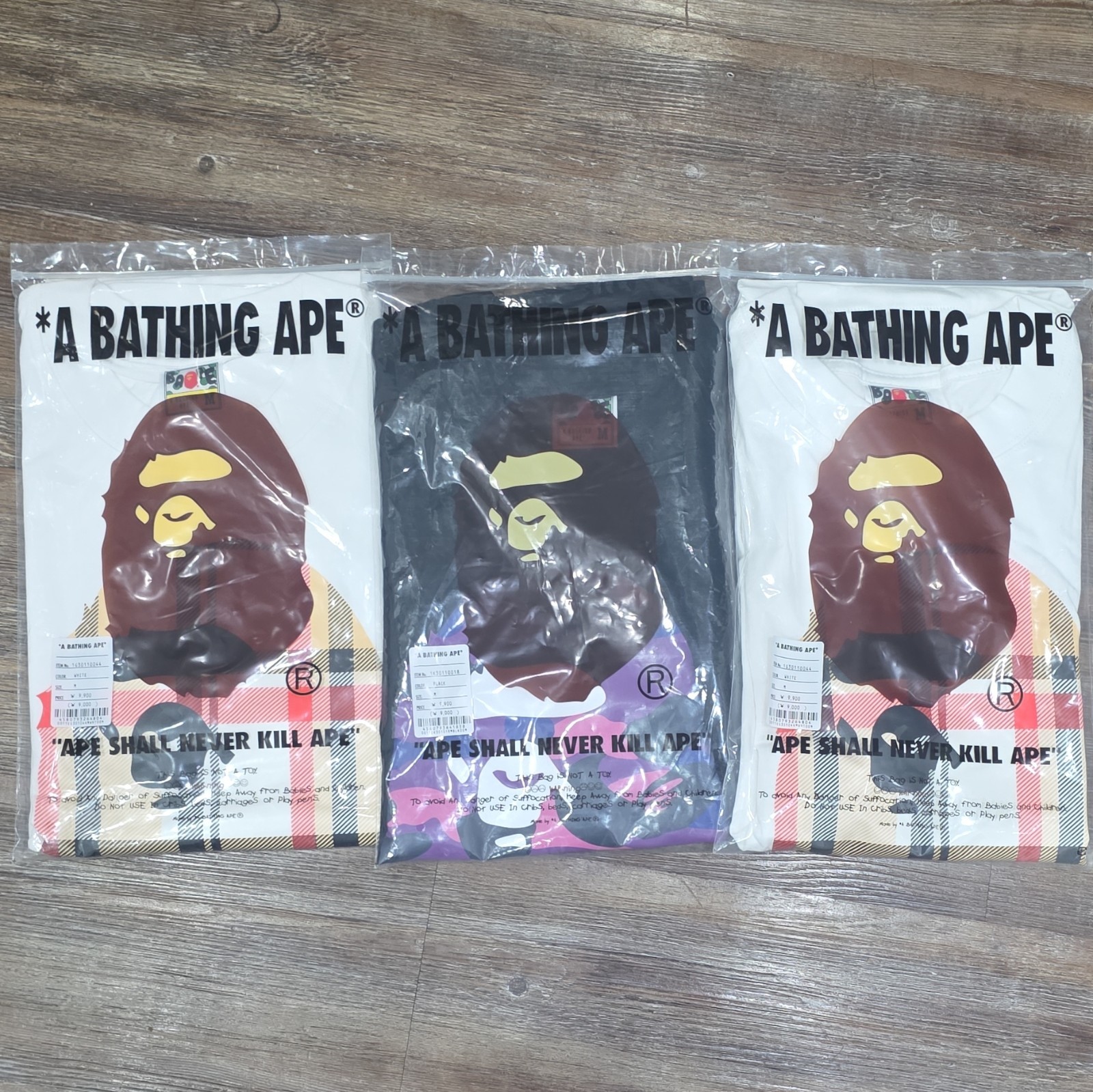 A Bathing Ape BAPE Men’s White Ape Head Graphic Tee M Crew Neck Cotton Knit gallery